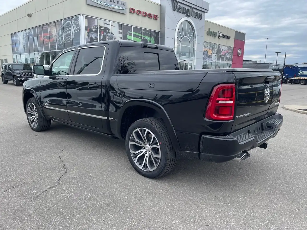 RAM 1500 снимка RAM 1500