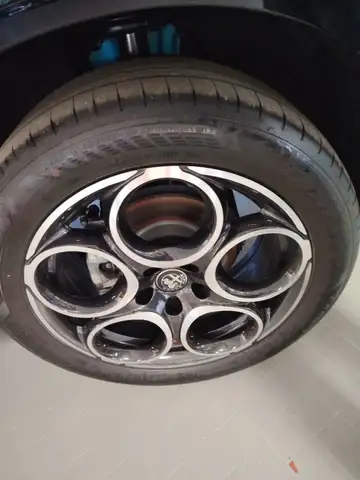 Alfa Romeo Tonale view 9