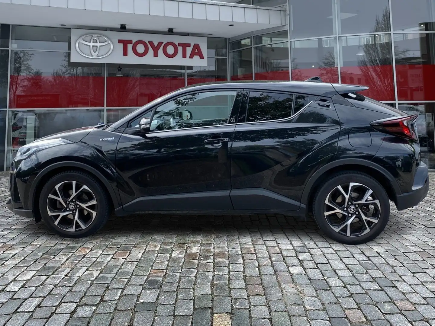 Toyota C-HR 1.8 Team D Matrix 2xKlima ACC AUT Facelift Negro - 2