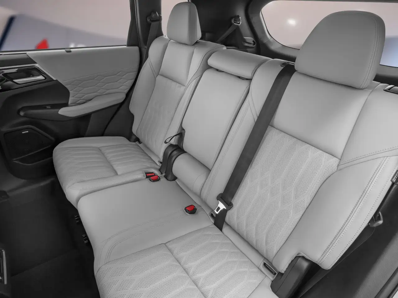 Mitsubishi Outlander снимка Mitsubishi Outlander