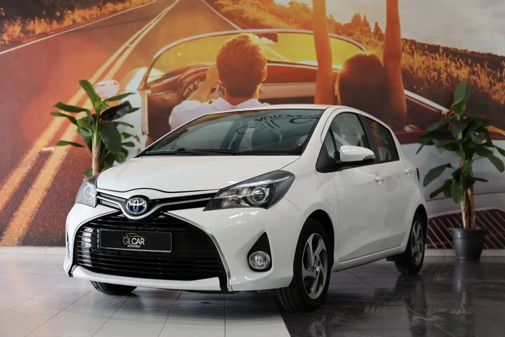 Toyota Yaris 1.5 Active Blanc - 2