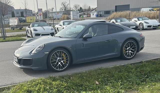 Imagine Porsche 991 911 Carrera GTS PDK