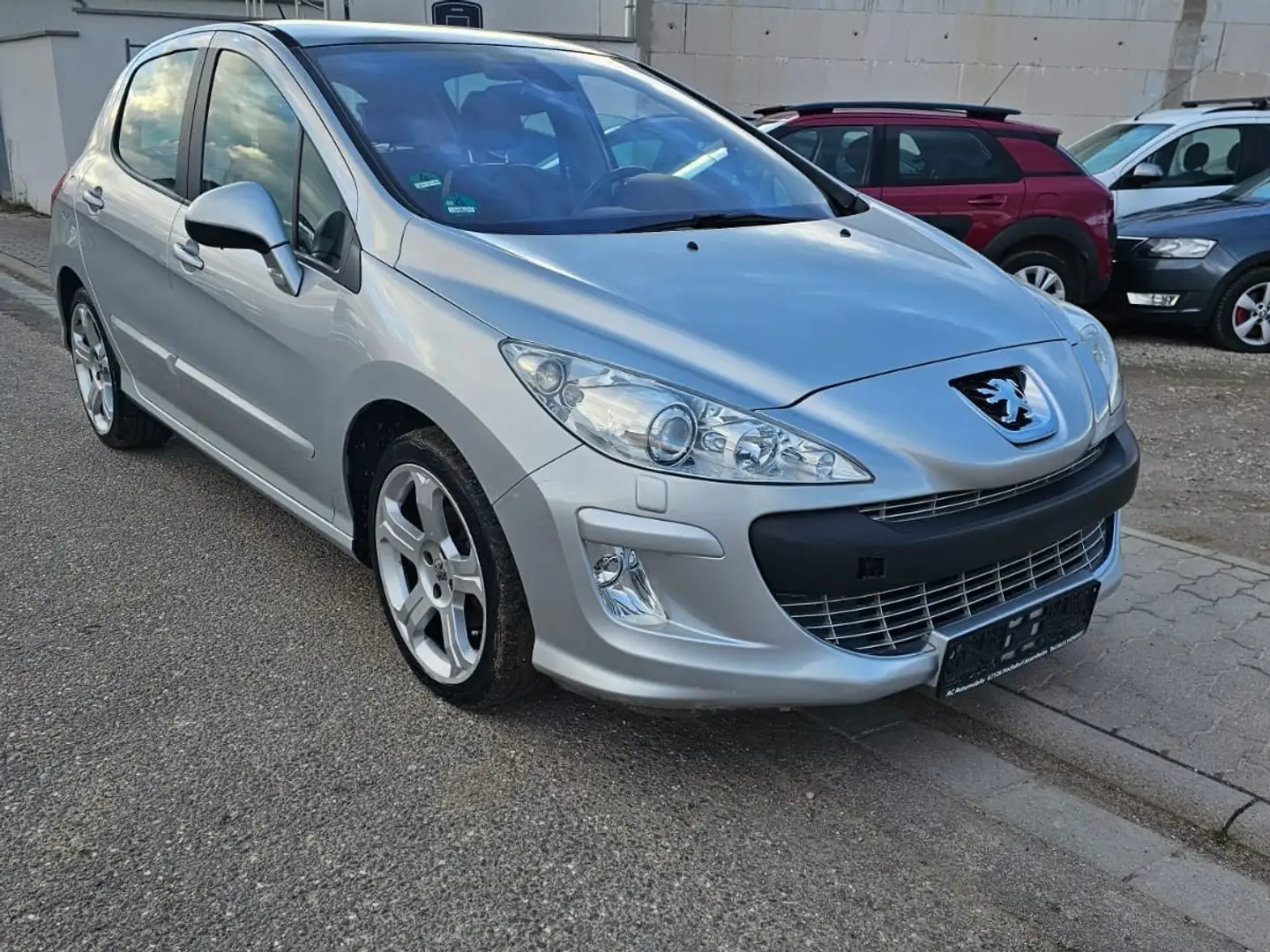 Peugeot 308 150 THP ,Leder, Panorama, Klima Silber - 2