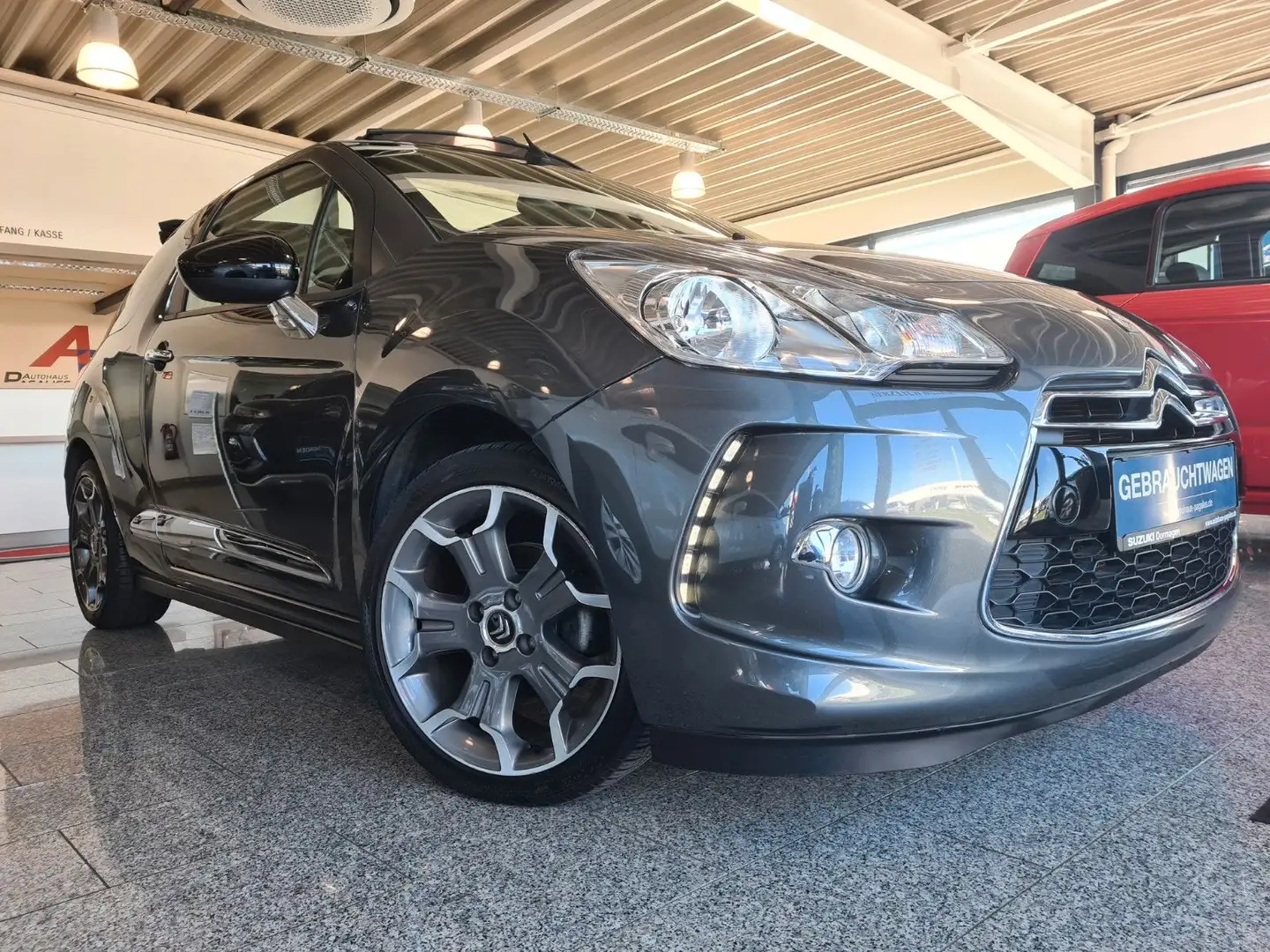 Citroen DS3 Cabrio SoChic Gris - 1