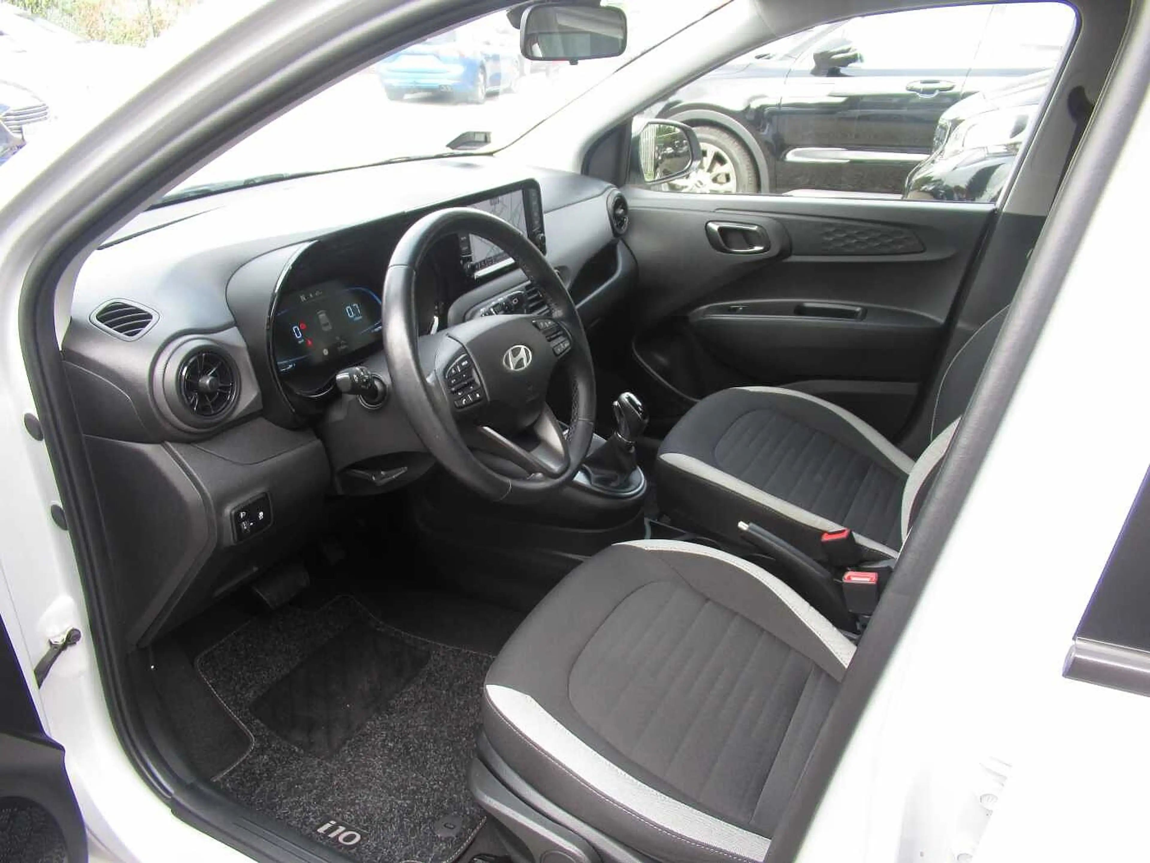Hyundai i10 1.0 AMT Trend — photo 7
