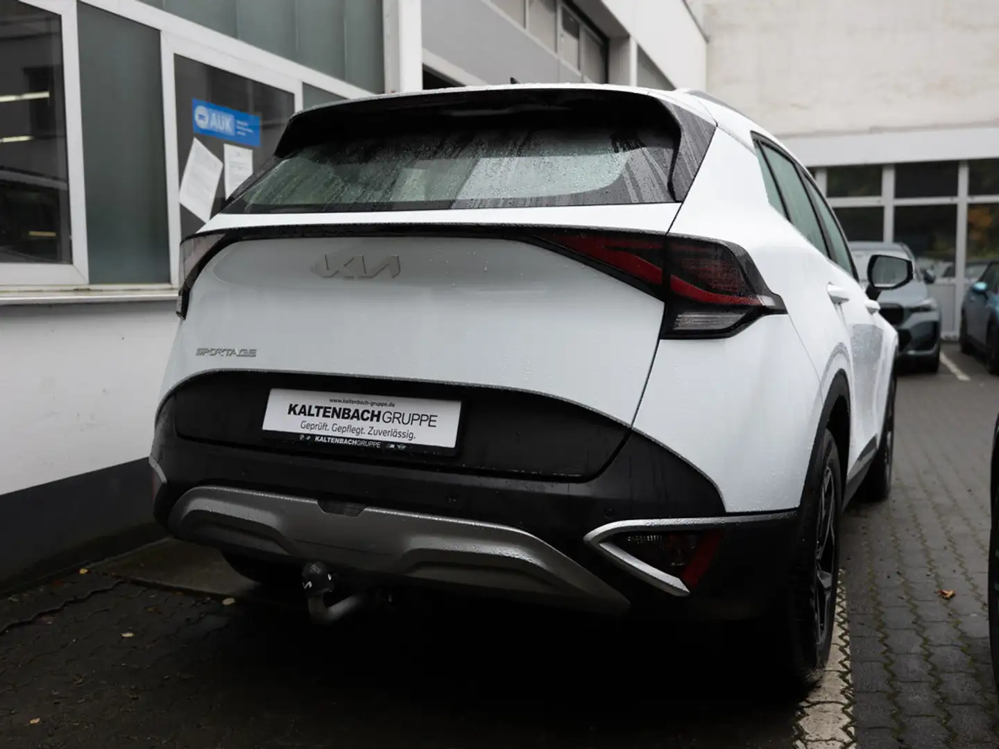 Kia Sportage 1.6 CRDi 2WD Vision AHK LED KAMERA Weiß - 2