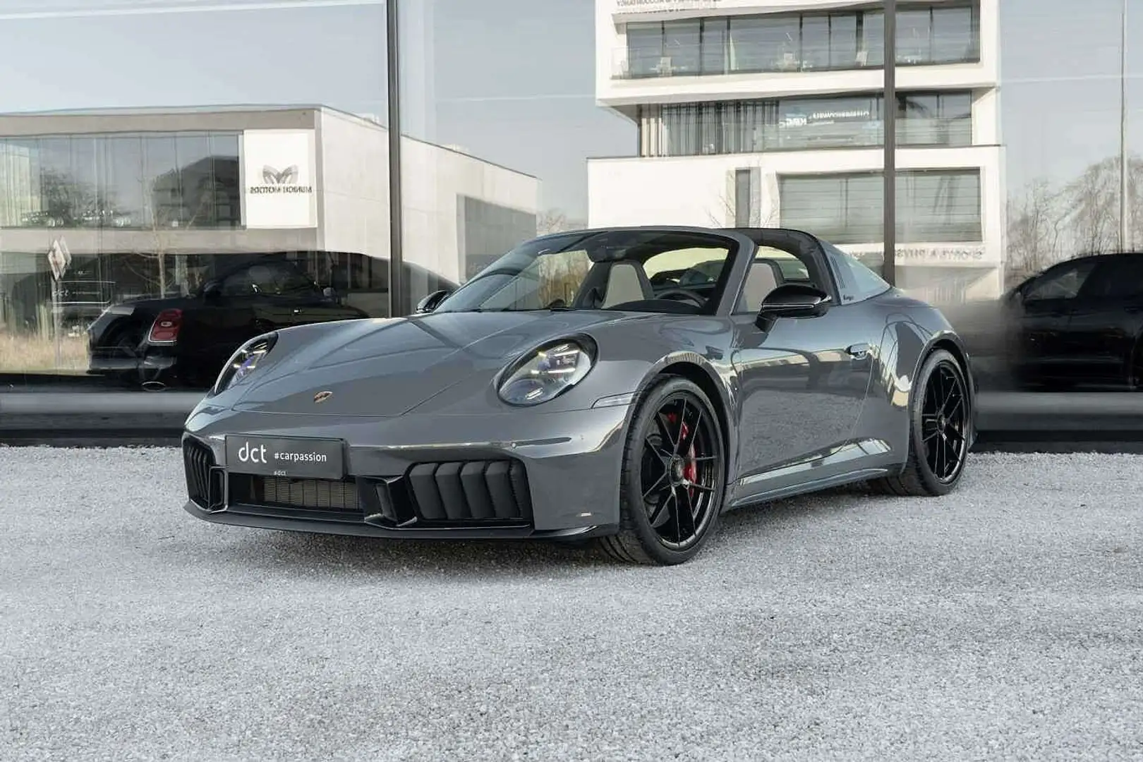 Porsche 992 Targa 4 GTS 18 Way Black Pack SportDesign Bose Gris - 1