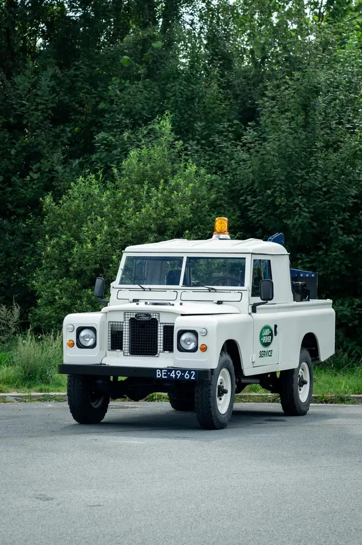 Land Rover Series 109 IIA Towing | Fully Restored bijela - 2