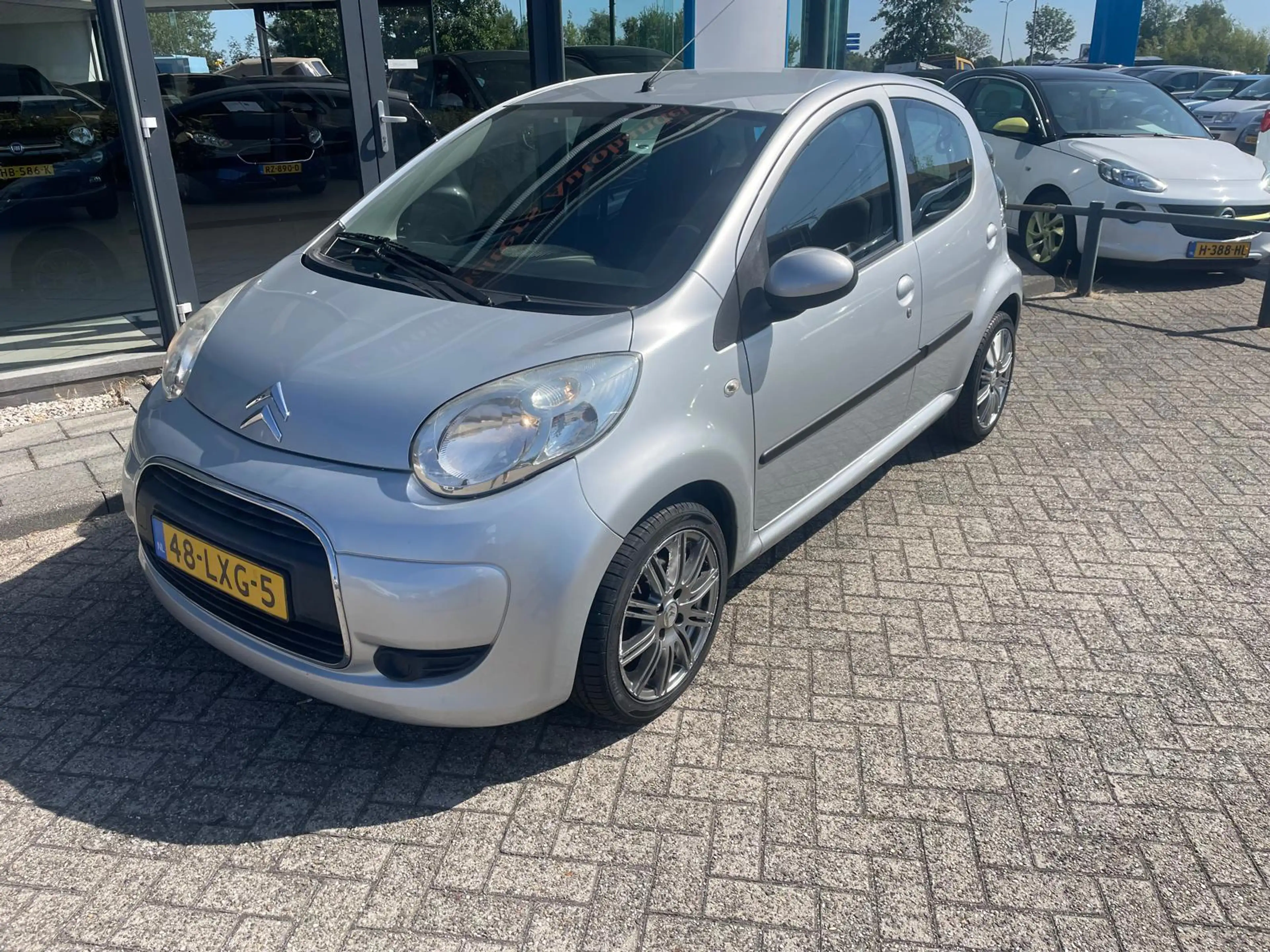 Citroen C1 1.0-12V Ambiance — photo 2