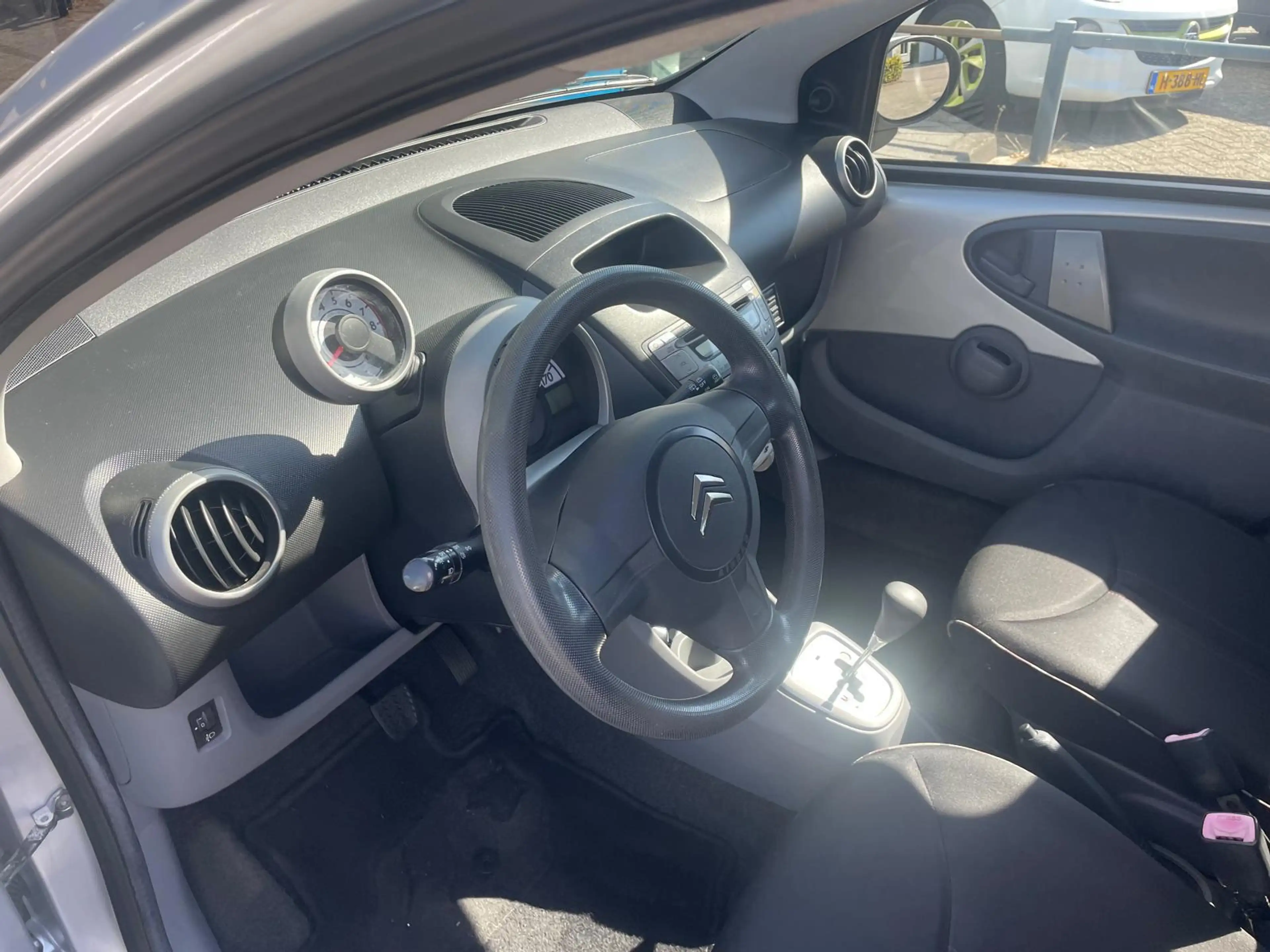 Citroen C1 1.0-12V Ambiance — photo 13