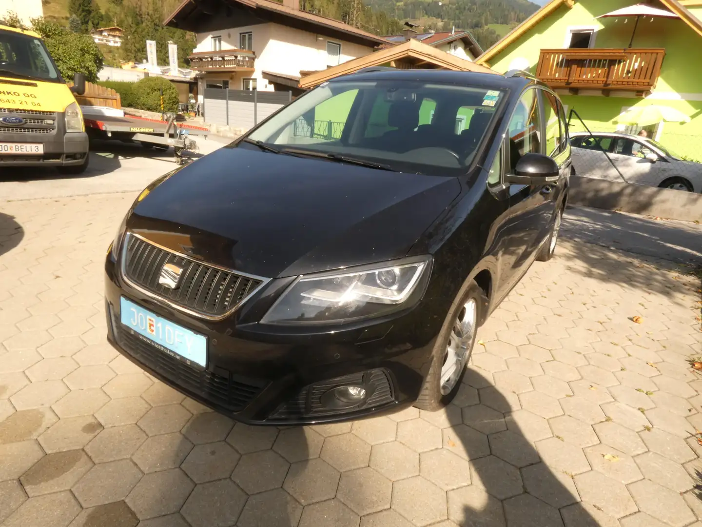 SEAT Alhambra Family 2,0 TDI CR DPF Automatic Schwarz - 1