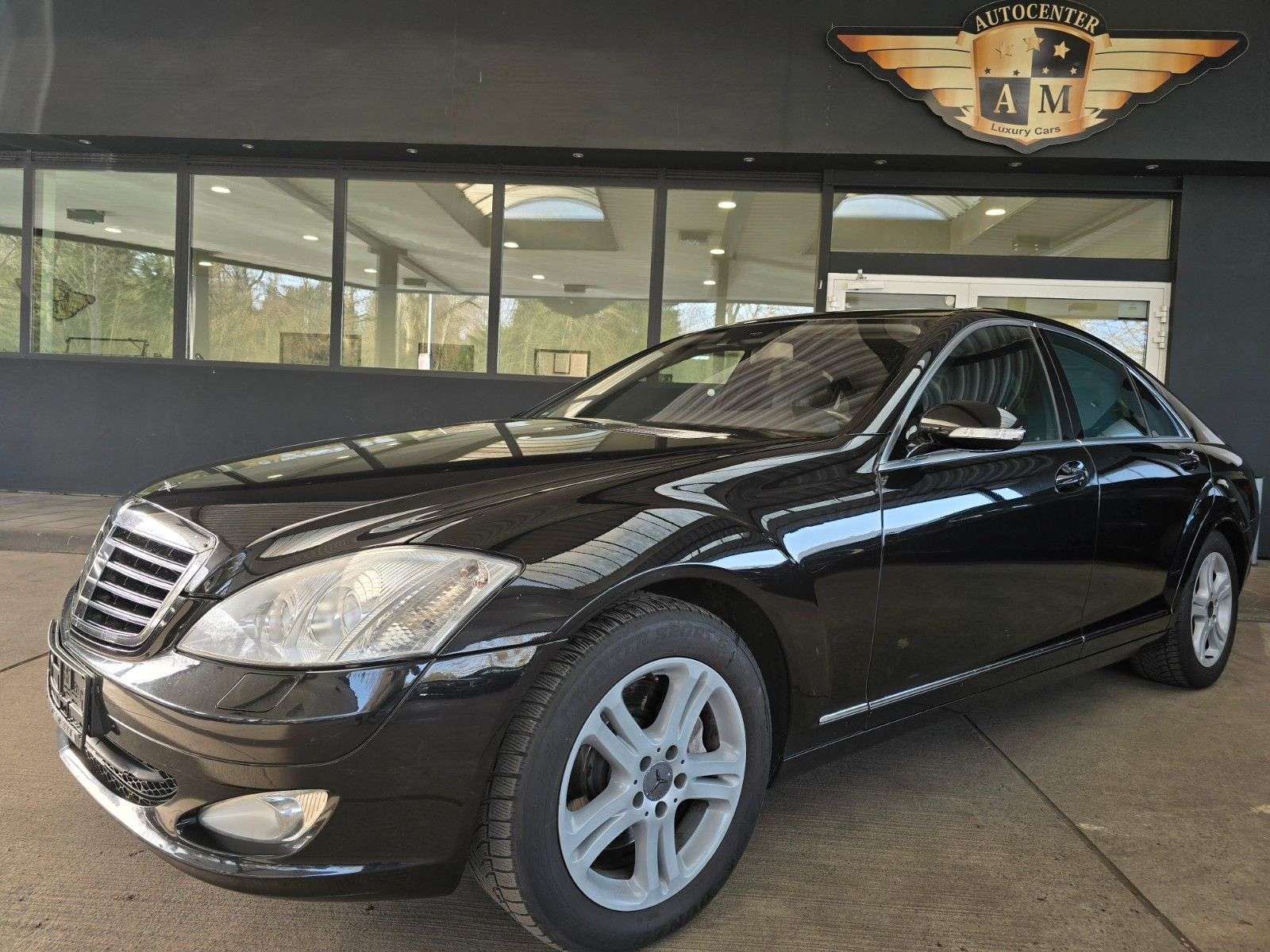 Second hand Mercedes Benz S-Class 