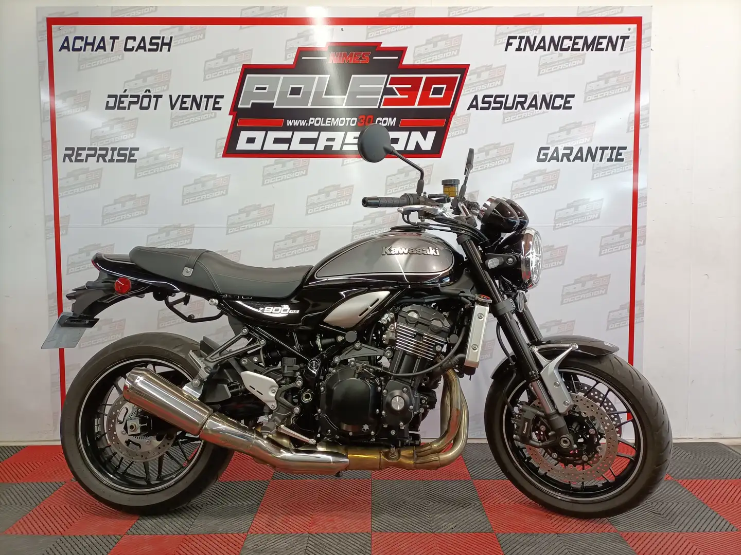 Kawasaki Z900RS Gris - 1