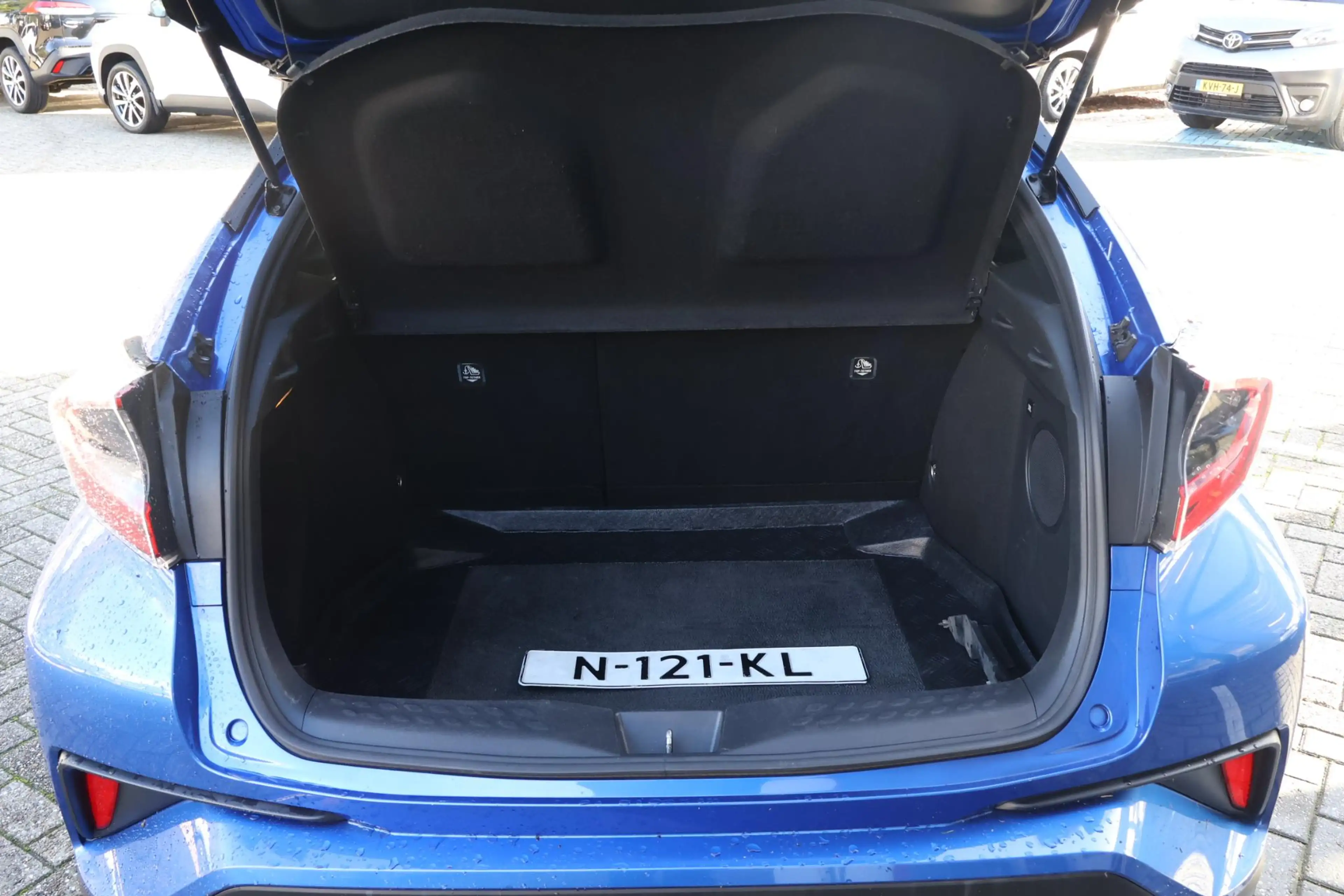 Toyota C-HR 1.8 Hybrid Bi-Tone STOEL/STUURVERW PARK-SENSOREN D — photo 6