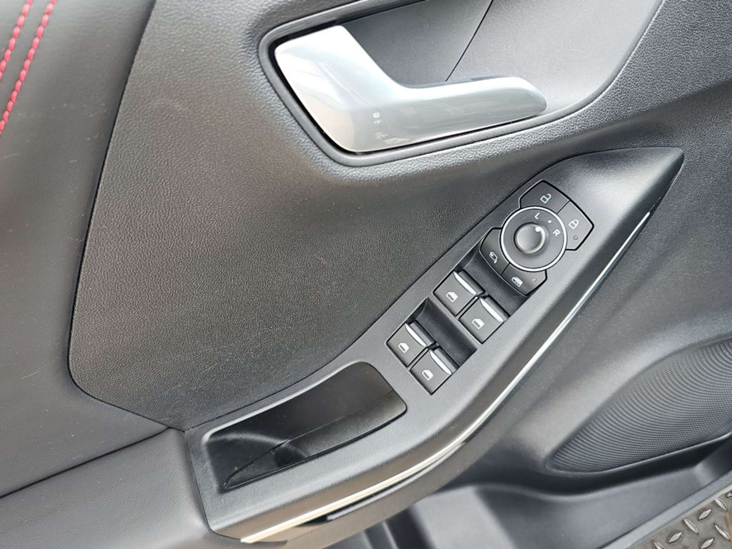 Fahrzeugabbildung Ford Puma ST X 1.5 Ltr. 200 PS *-Launch Control* - mit KI generiert/bearbeitet
