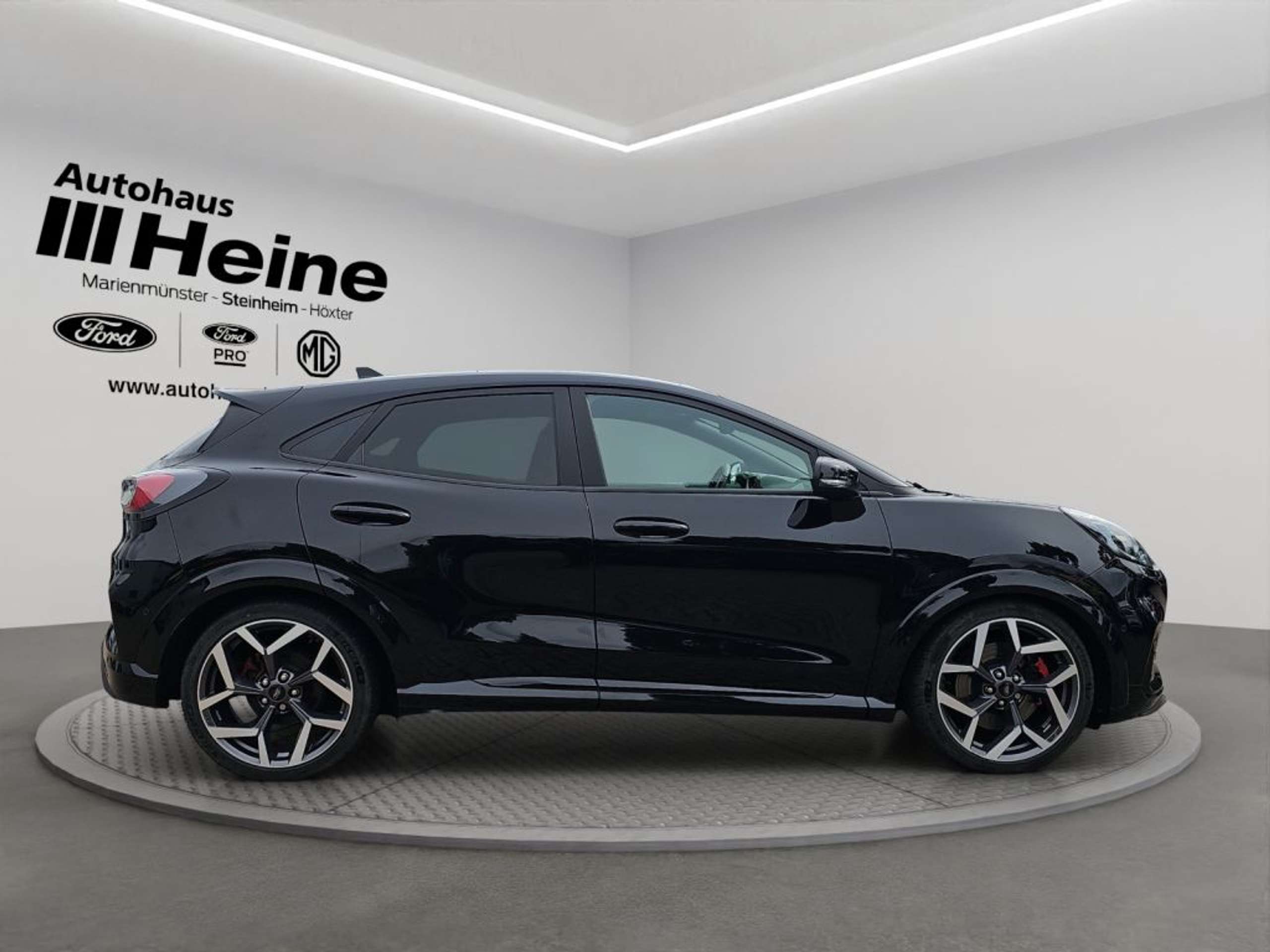 Fahrzeugabbildung Ford Puma ST X 1.5 Ltr. 200 PS *-Launch Control* - mit KI generiert/bearbeitet