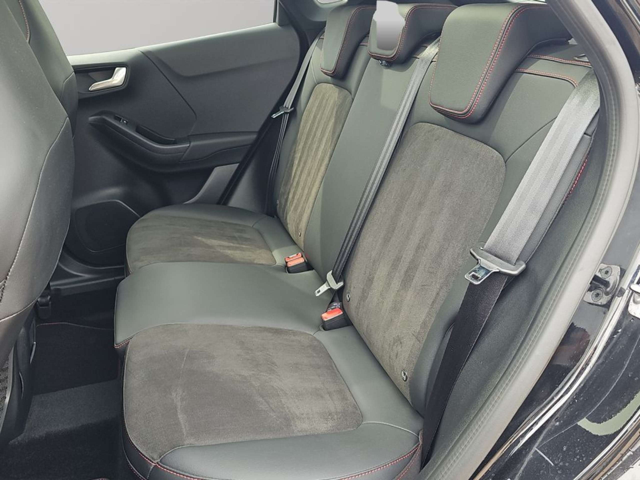 Fahrzeugabbildung Ford Puma ST X 1.5 Ltr. 200 PS *-Launch Control* - mit KI generiert/bearbeitet