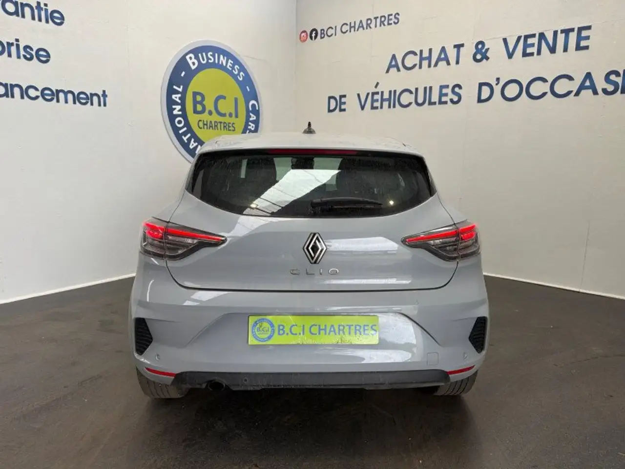 Renault Clio Citadine 5 portes — photo 6