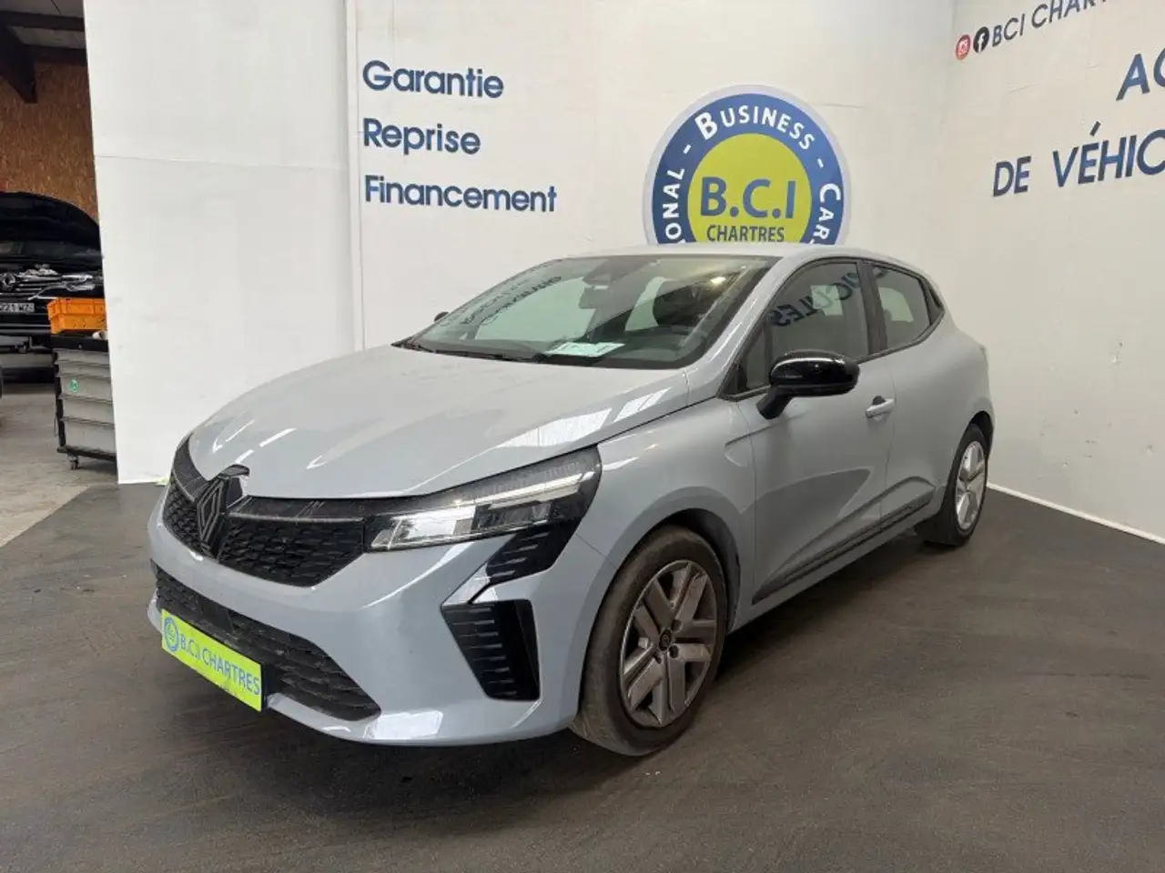 Renault Clio Citadine 5 portes — photo 4