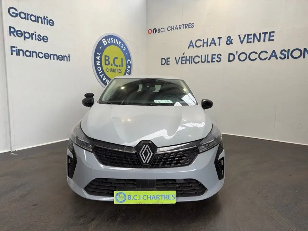 Renault Clio Citadine 5 portes — photo 3
