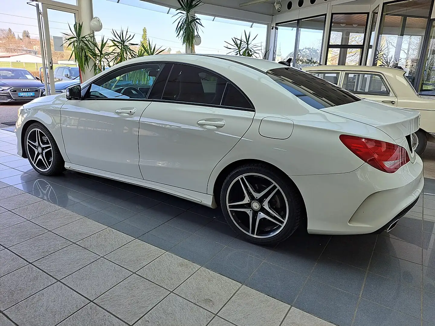 Mercedes-Benz CLA 180 d "Vermittlungsverkauf" Weiß - 2