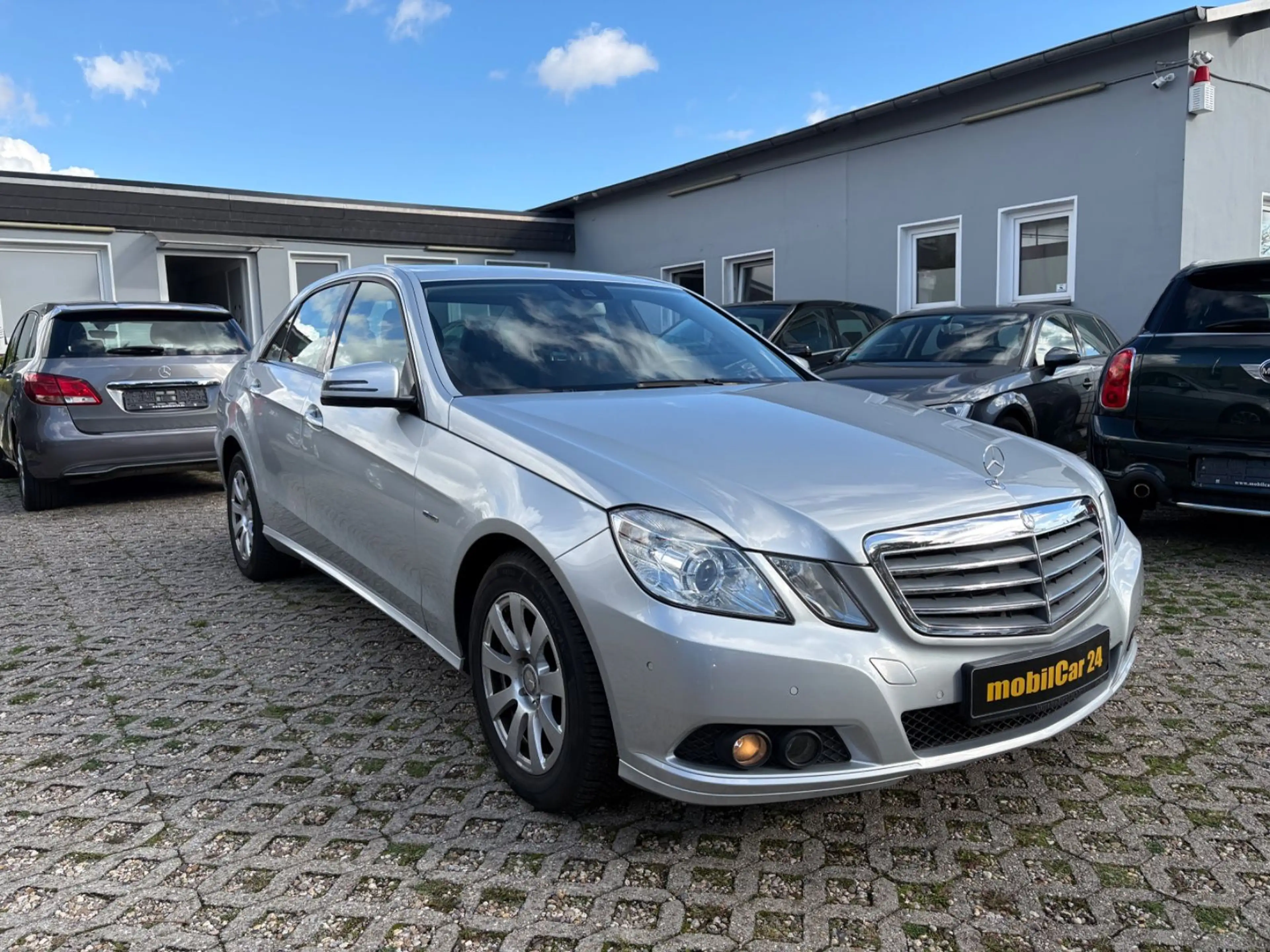 Mercedes-Benz E 350 E Limousine E 350 CGI BlueEfficiency — photo 9