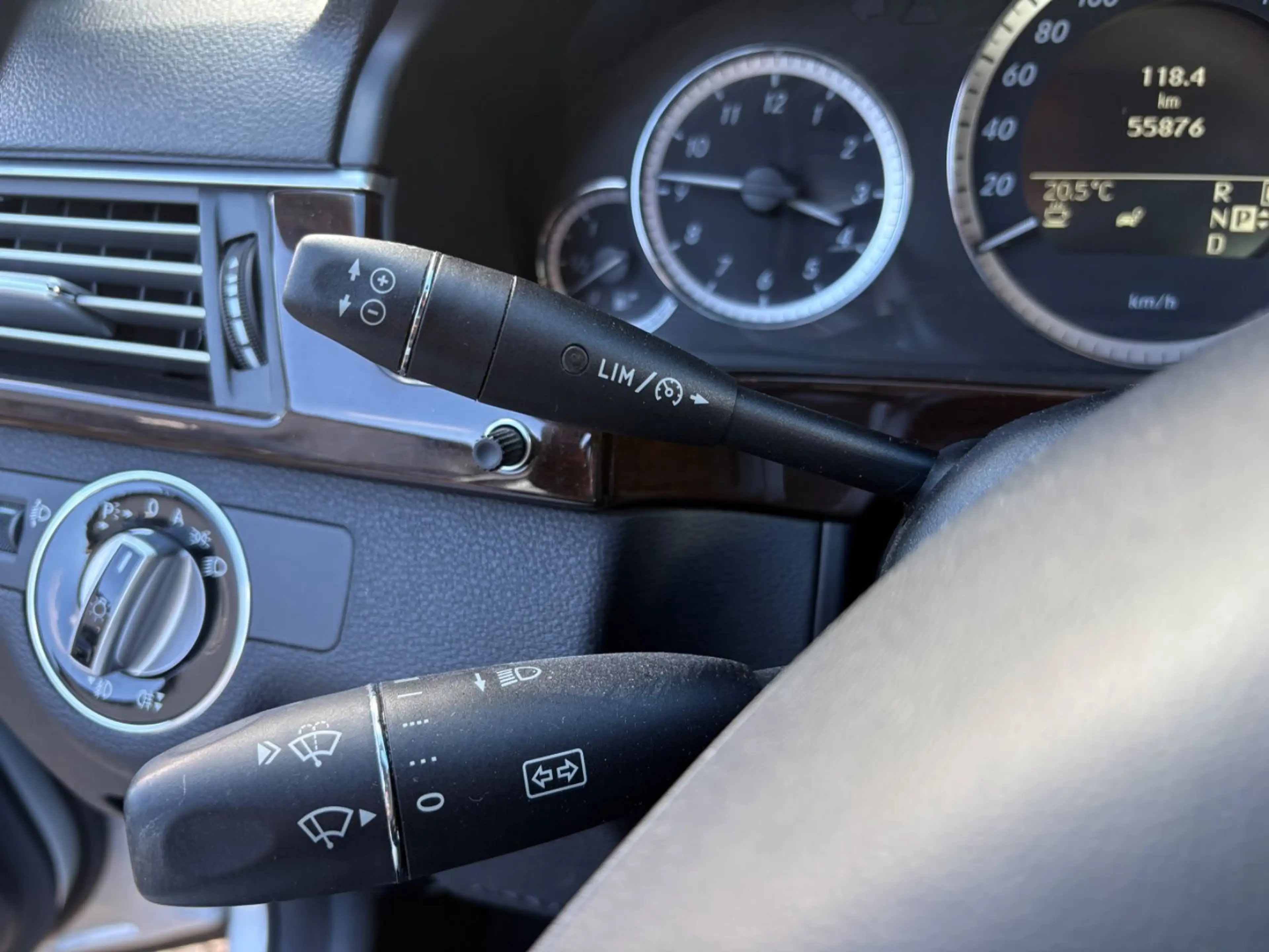Mercedes-Benz E 350 E Limousine E 350 CGI BlueEfficiency — photo 23