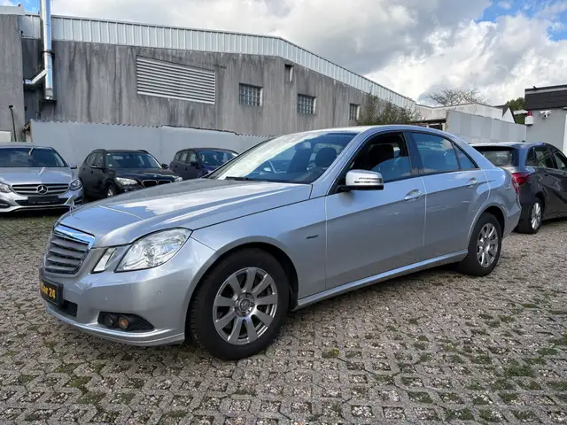 Mercedes-Benz E 350 E Limousine E 350 CGI BlueEfficiency