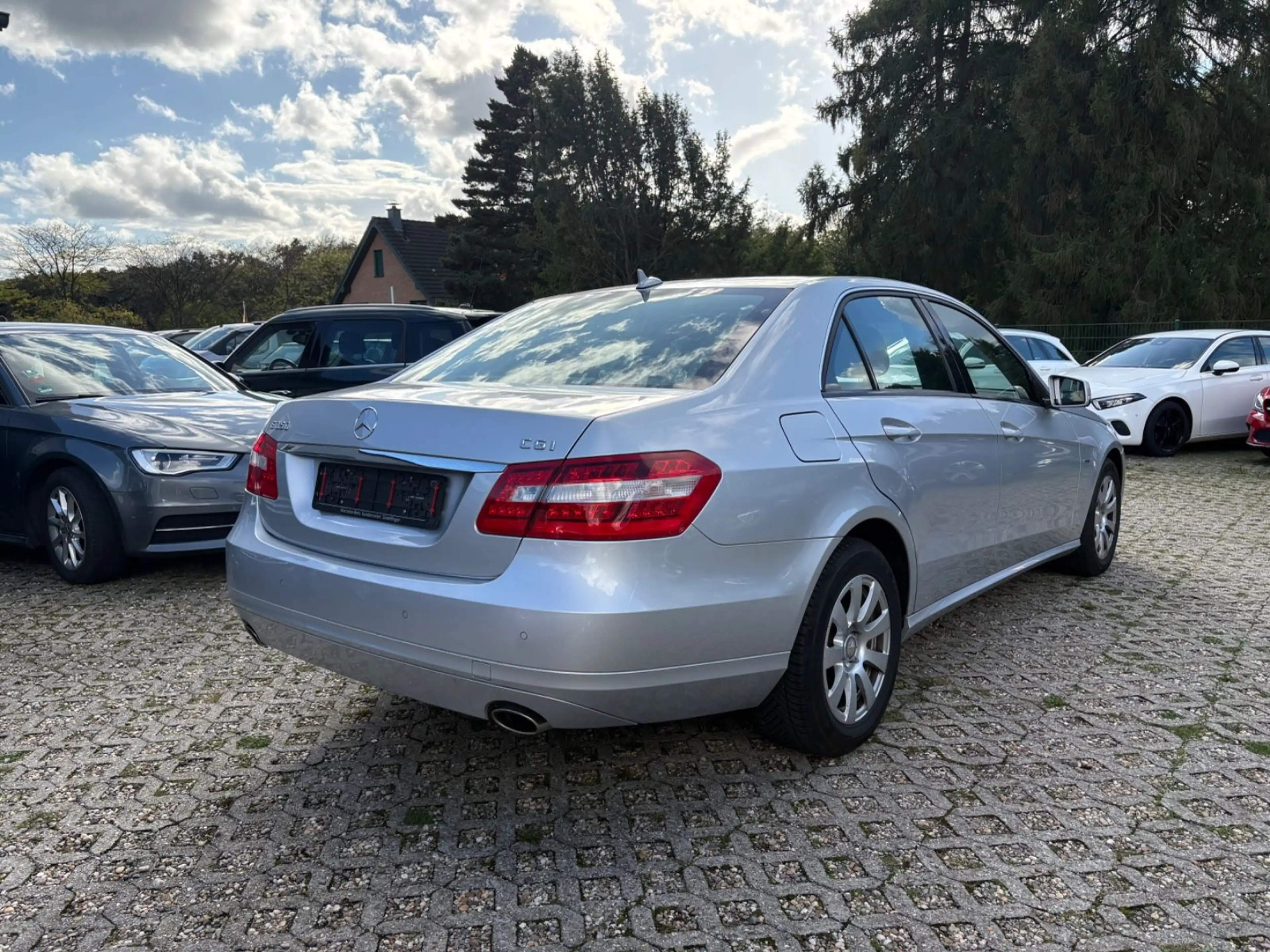 Mercedes-Benz E 350 E Limousine E 350 CGI BlueEfficiency — photo 6