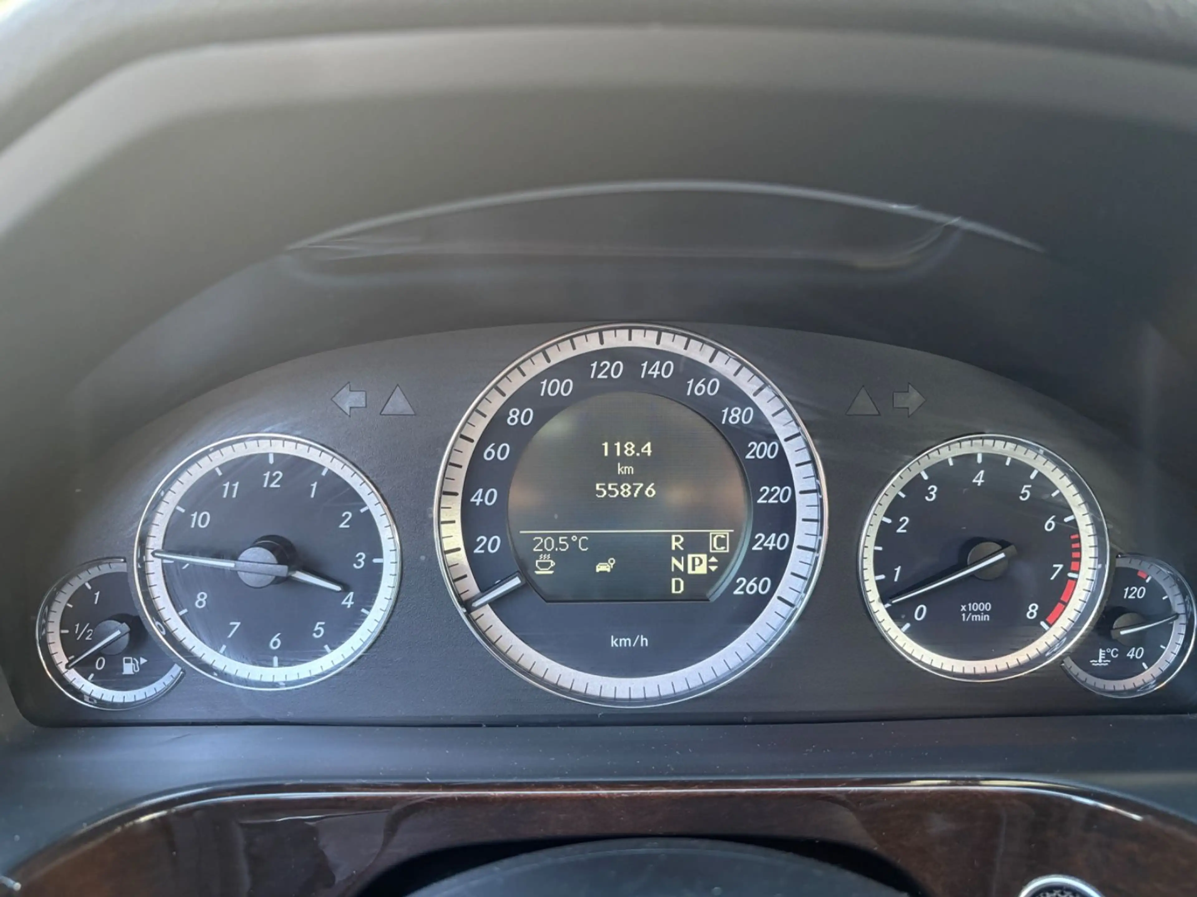Mercedes-Benz E 350 E Limousine E 350 CGI BlueEfficiency — photo 22
