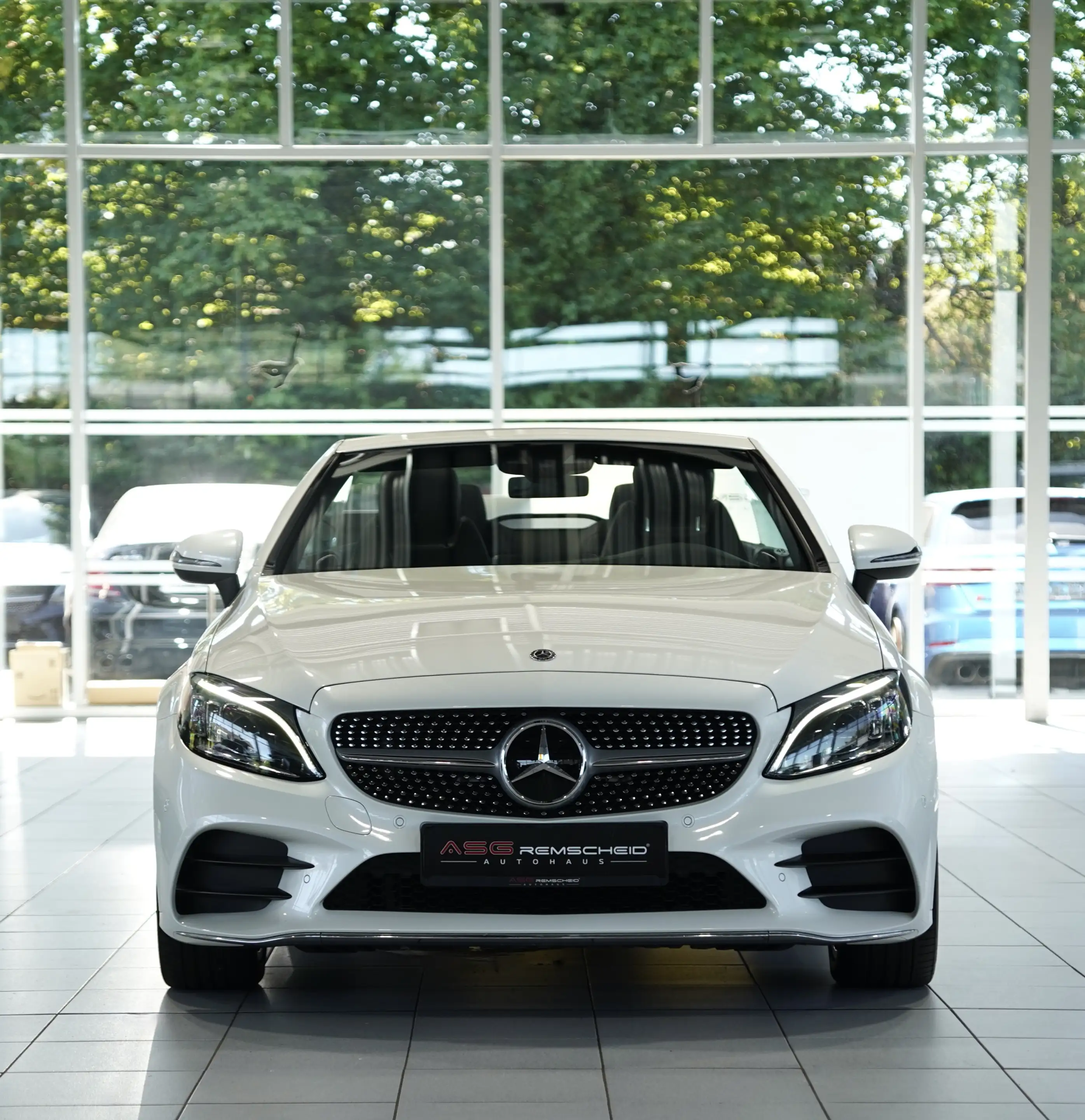 Mercedes-Benz C 400 4M AMG Line Cabrio 2H *AirScf*Digital*H-UP — photo 4