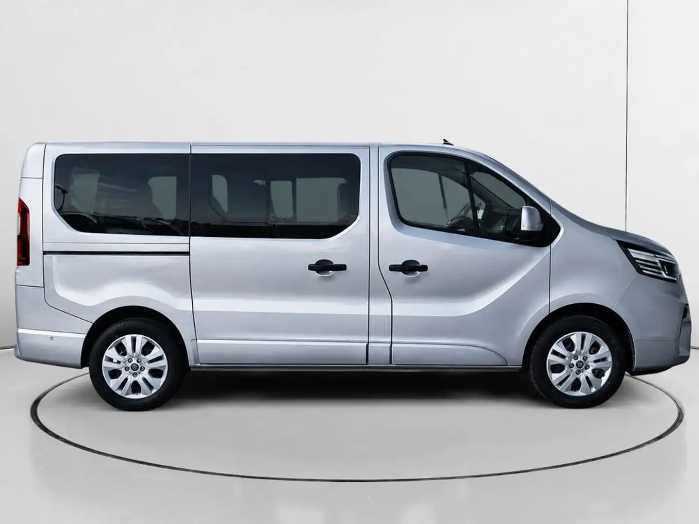 Nissan Primastar Combi 8 2.0dCi S&S L1H1 1T Acenta 110kW Gris - 2