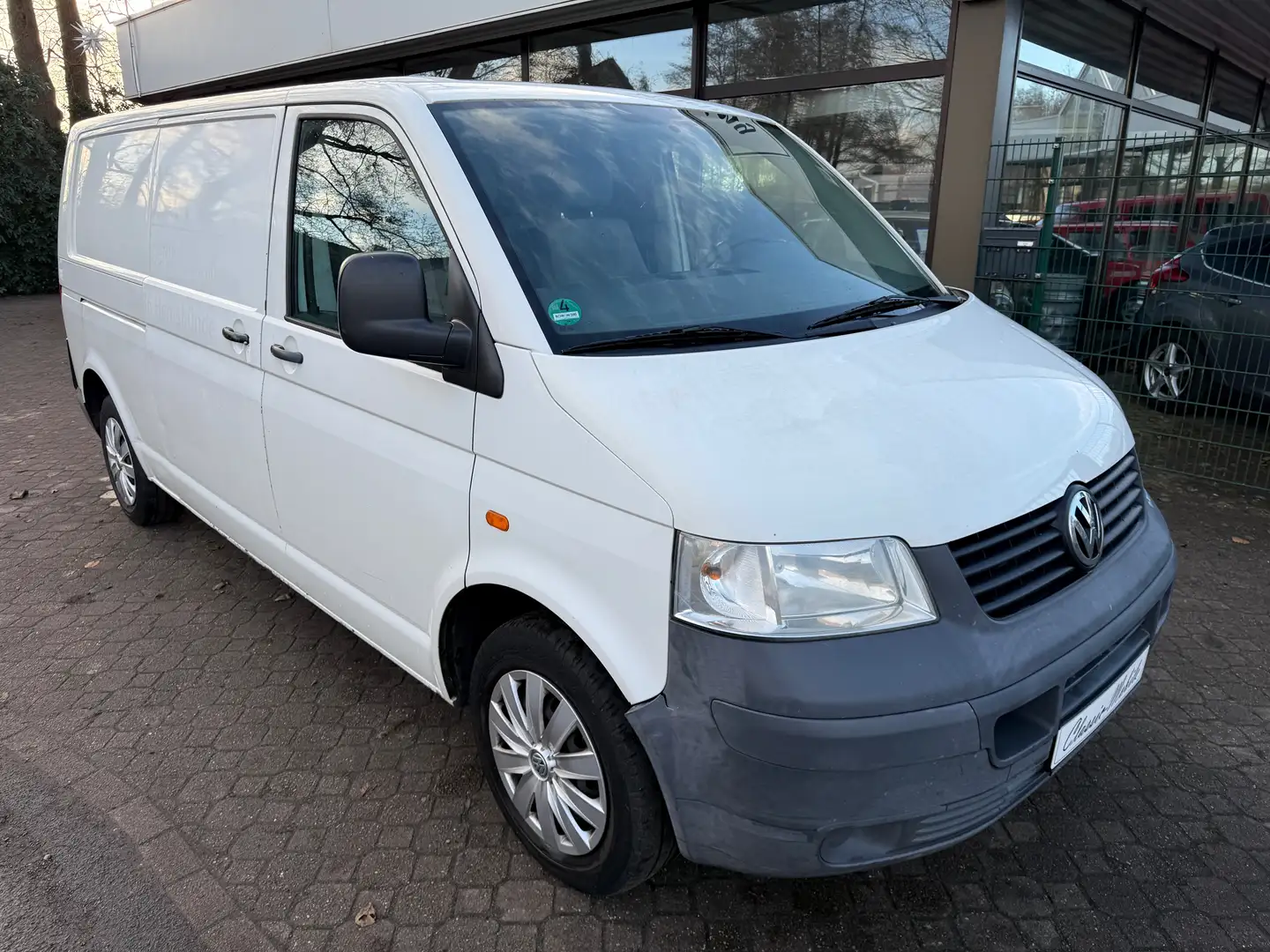 Volkswagen T5 Transporter Kasten Lang 1.9 TDI DPF *HU fällig*AHK*Euro 4* Weiß - 1