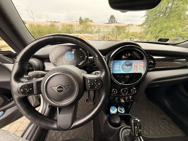 MINI Cooper SE Classic Trim