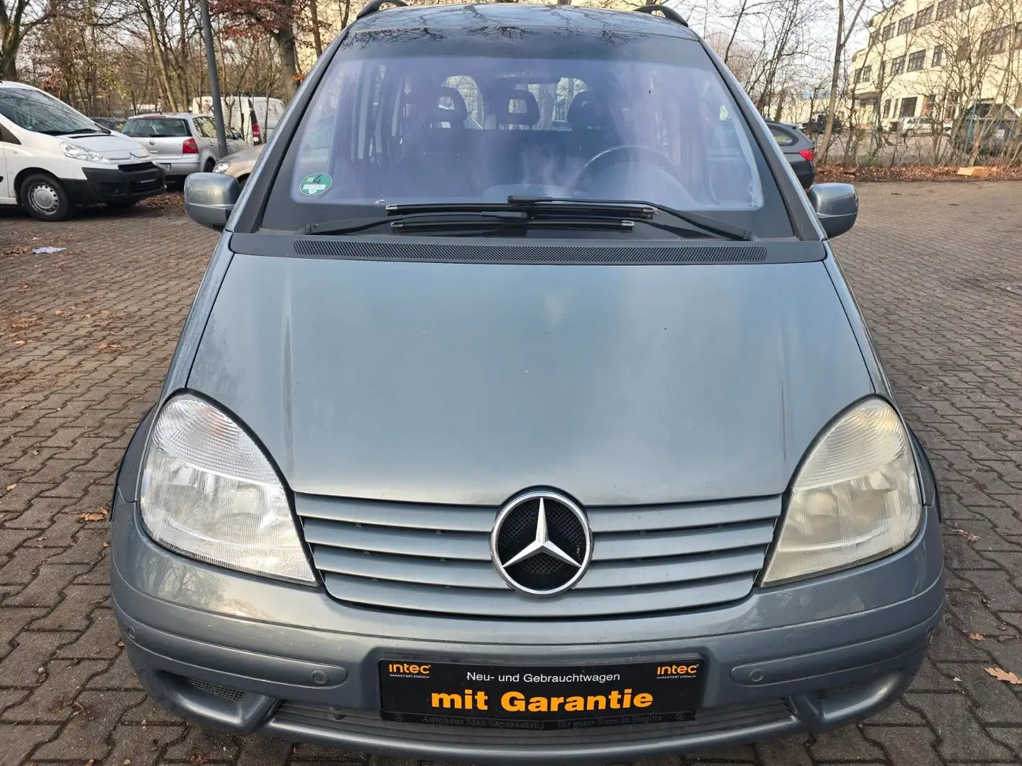 Mercedes-Benz Vaneo Compact Van 1.9 Gris - 2