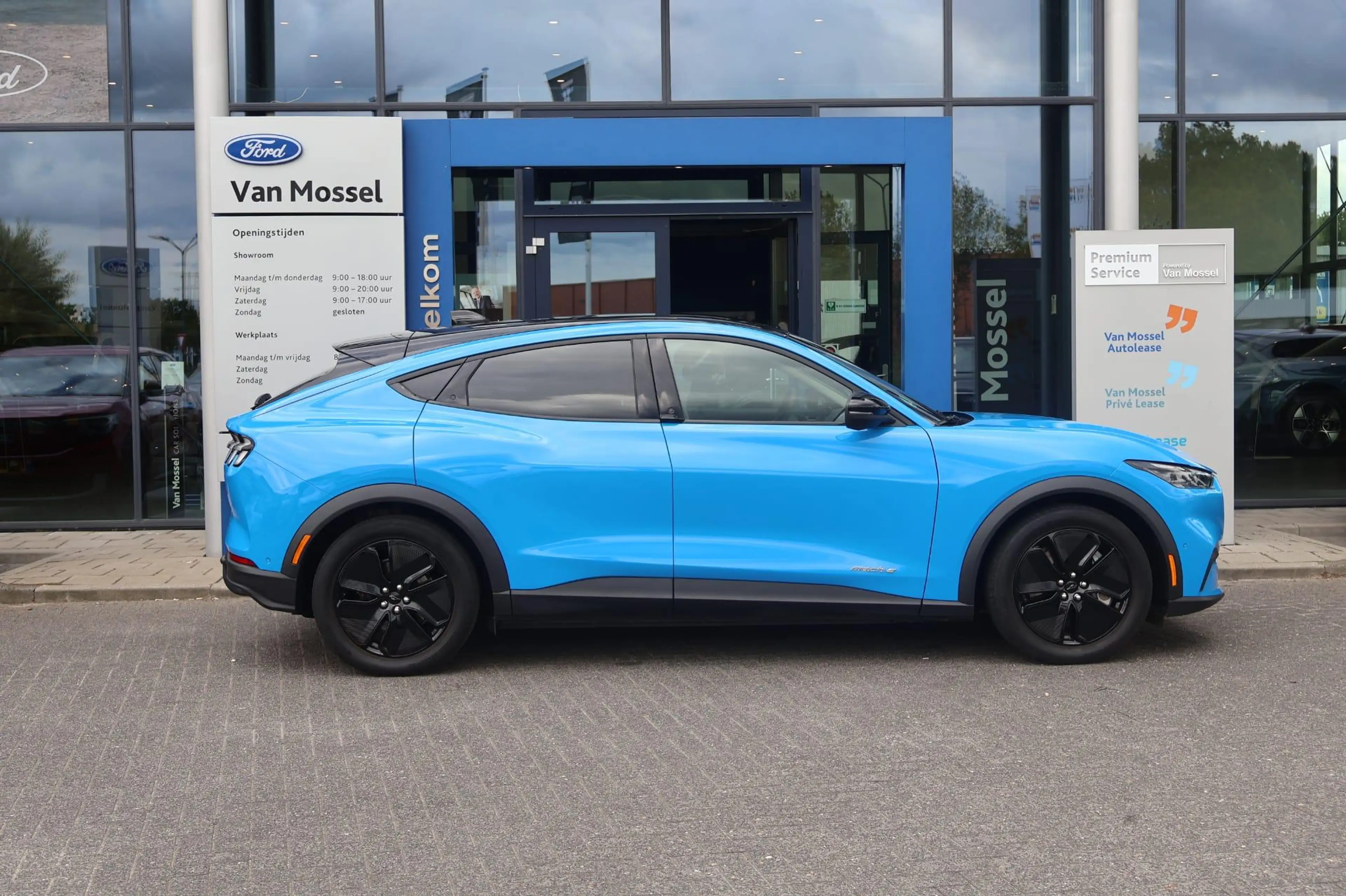 Ford Mustang Mach-E Standard RWD 73 kWh | Panorama | Adaptive Cruise | — photo 4