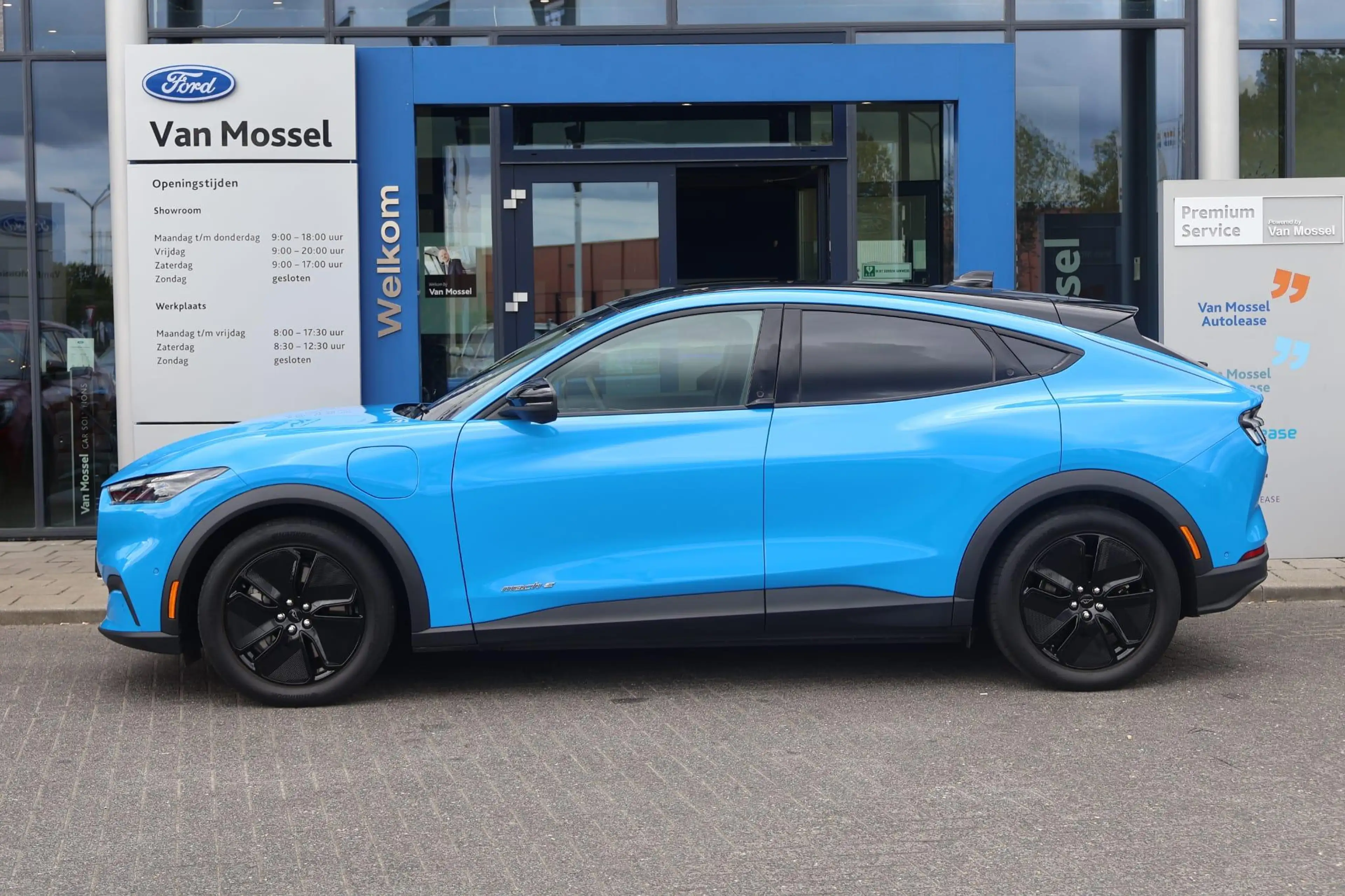 Ford Mustang Mach-E Standard RWD 73 kWh | Panorama | Adaptive Cruise | — photo 3