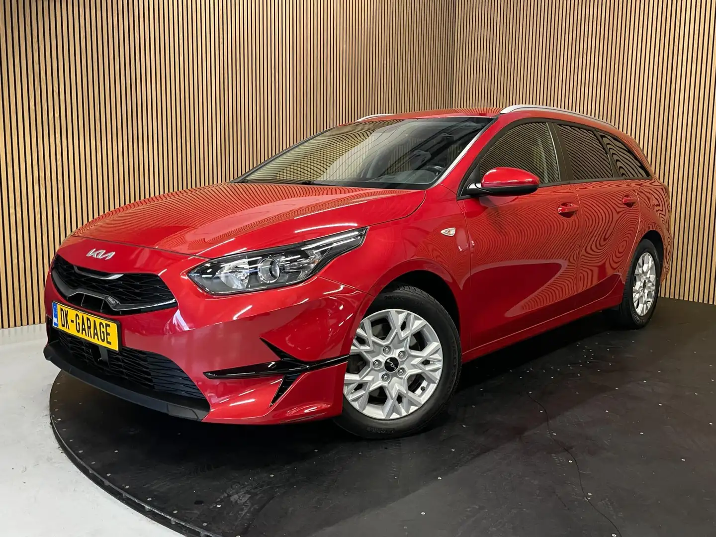Kia Ceed SW / cee'd SW Sportswagon 1.0 T-GDi DynamicLine|APPLE CARPLAY, A Rouge - 1