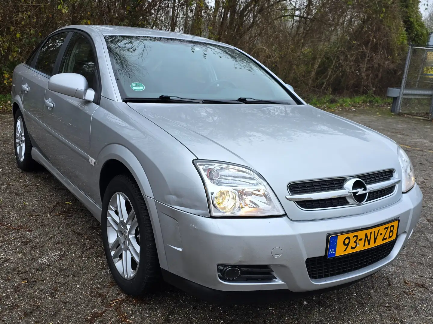 Opel Vectra Vectra+1.8-16V+Elegance Šedá - 1
