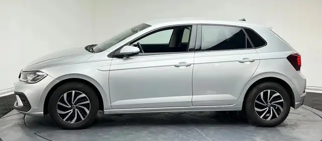 Volkswagen Polo view 3