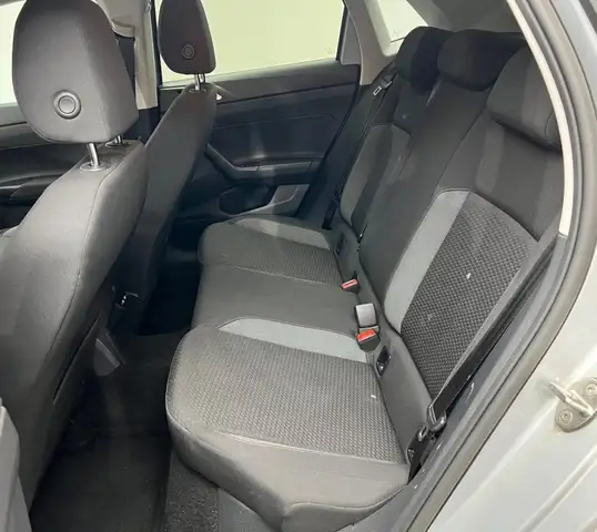 Volkswagen Polo view 9