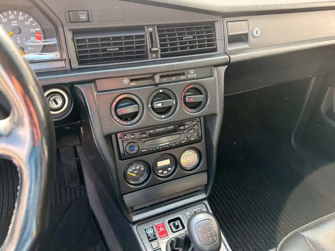 Mercedes-Benz 190 E 2.5 16V, foto 7