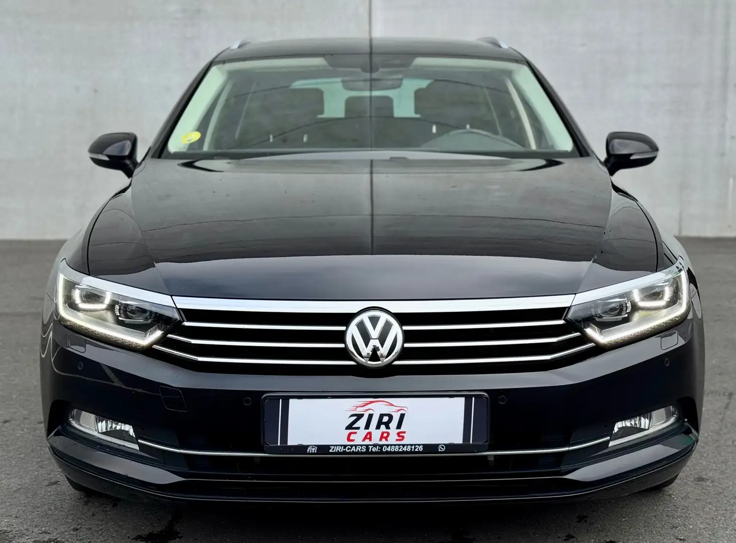 Volkswagen Passat Variant Passat Variant 2.0 TDI SCR DSG Comfortline Zwart - 2