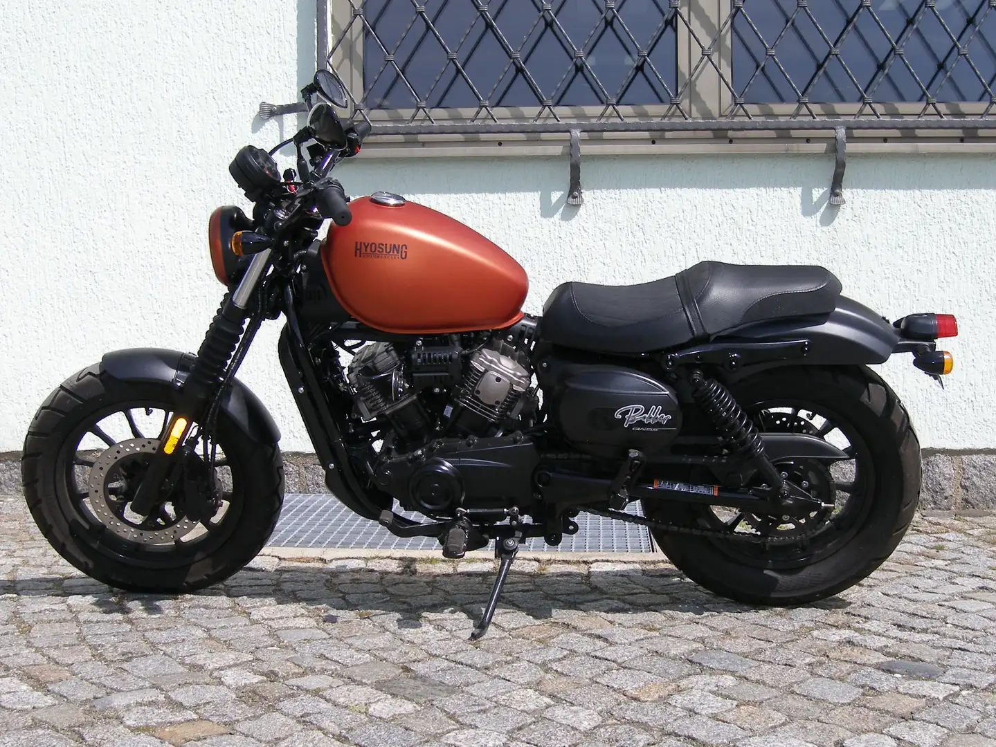 Hyosung Aquila 125 GV Cruiser narančasta - 1