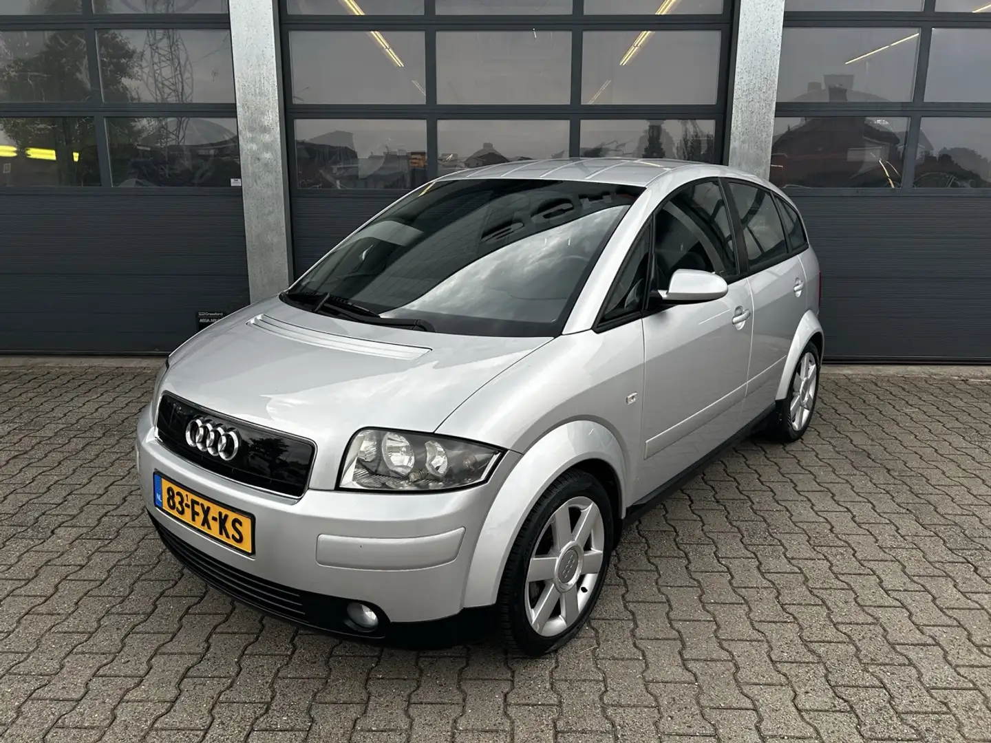 Audi A2 1.4 75pk Pro Line Grijs - 1