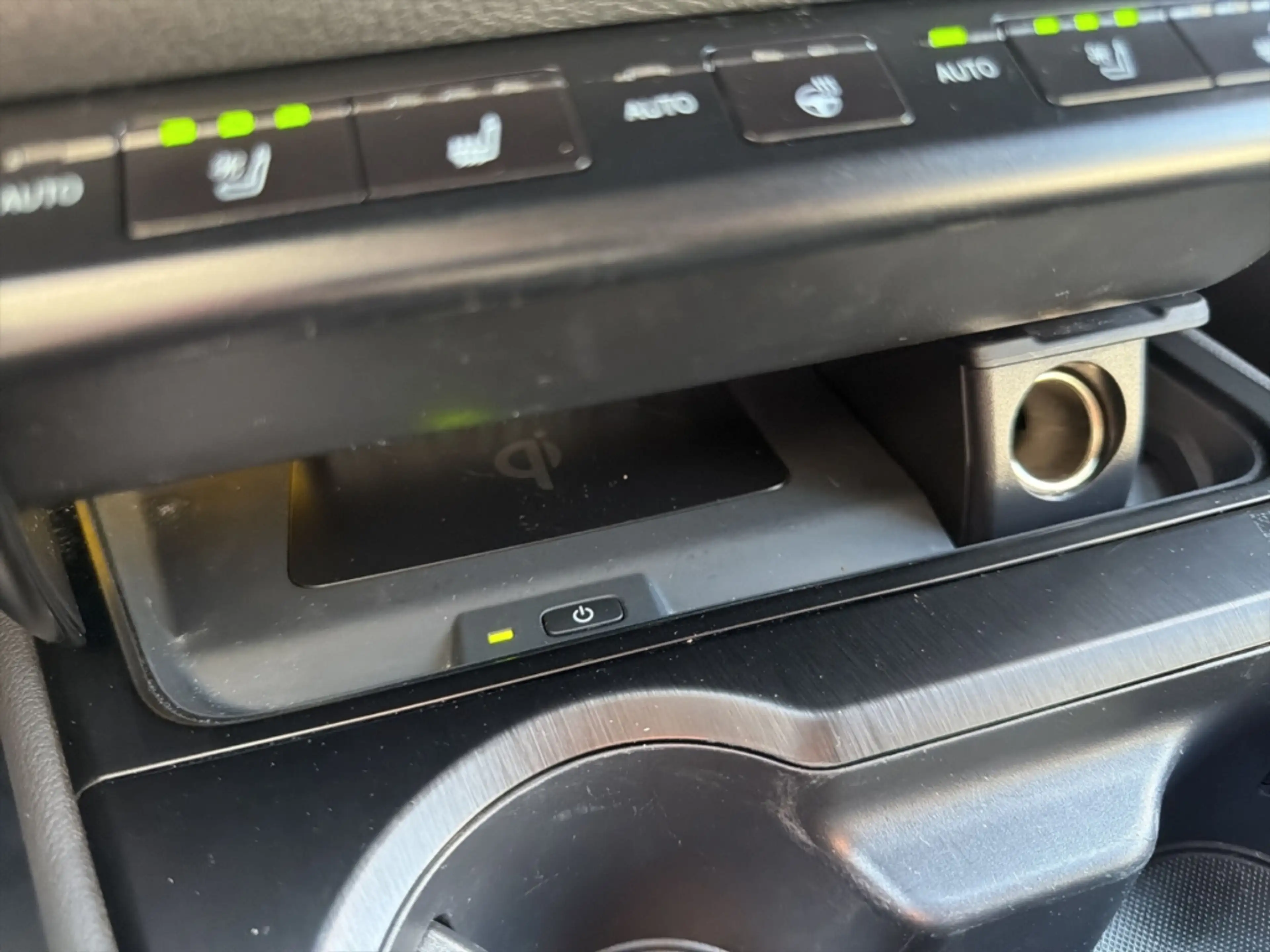Lexus UX 300e Luxury Head-Up Kamera Navi Leder Sitzklima — photo 19