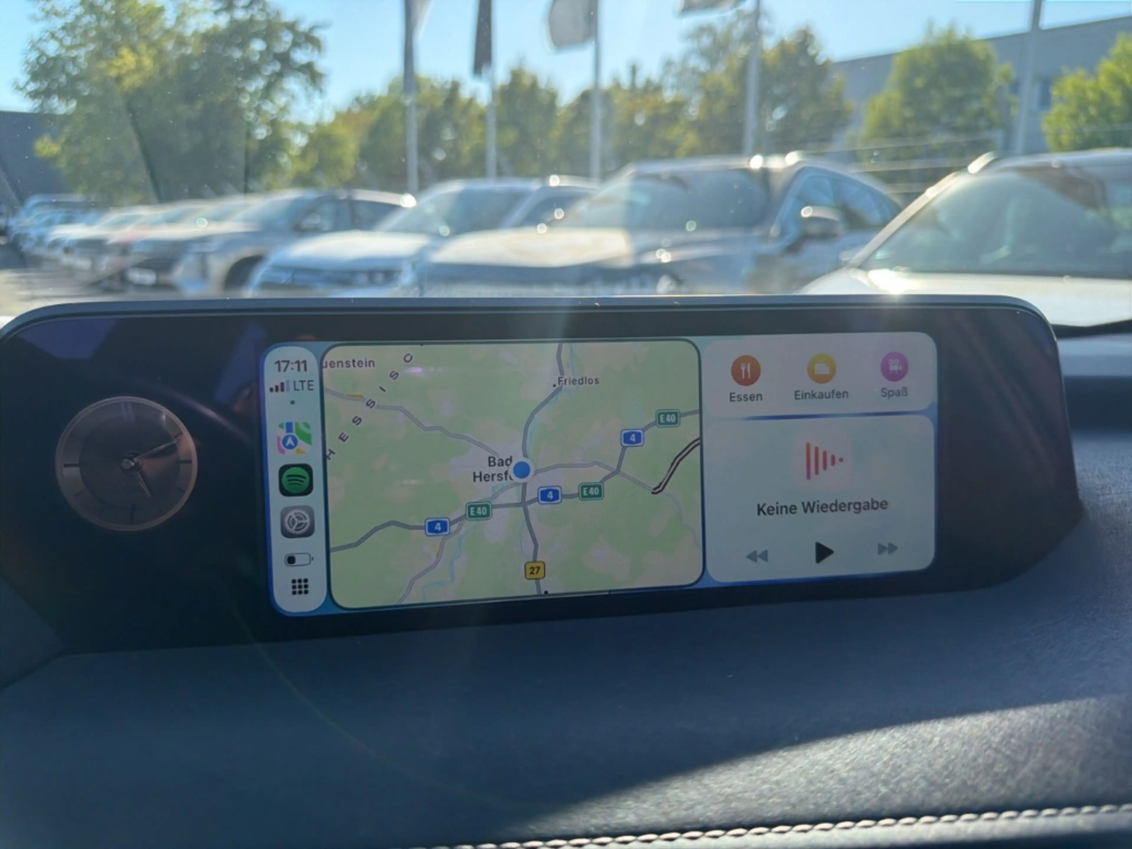 Lexus UX 300e Luxury Head-Up Kamera Navi Leder Sitzklima — photo 17