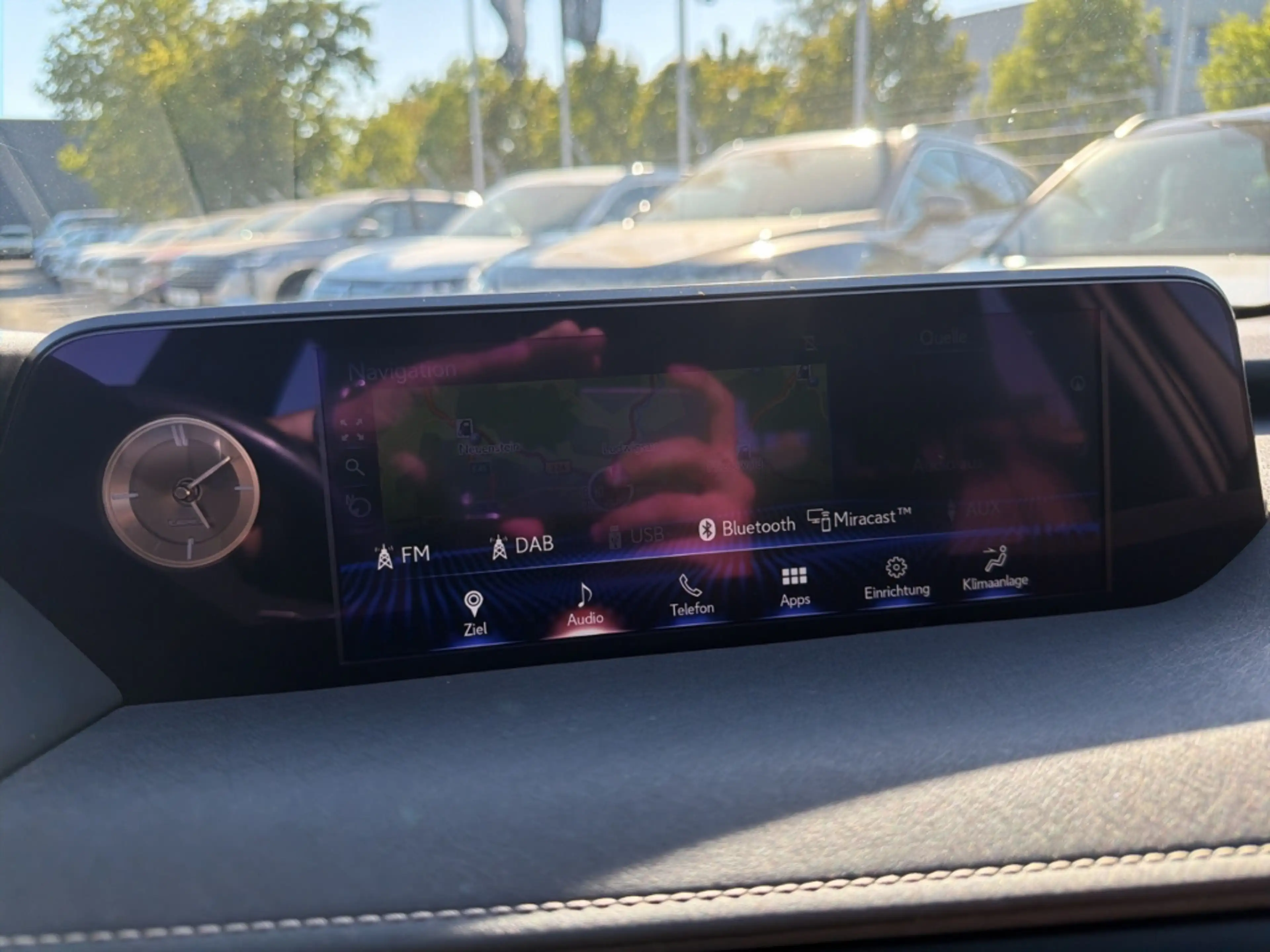 Lexus UX 300e Luxury Head-Up Kamera Navi Leder Sitzklima — photo 14