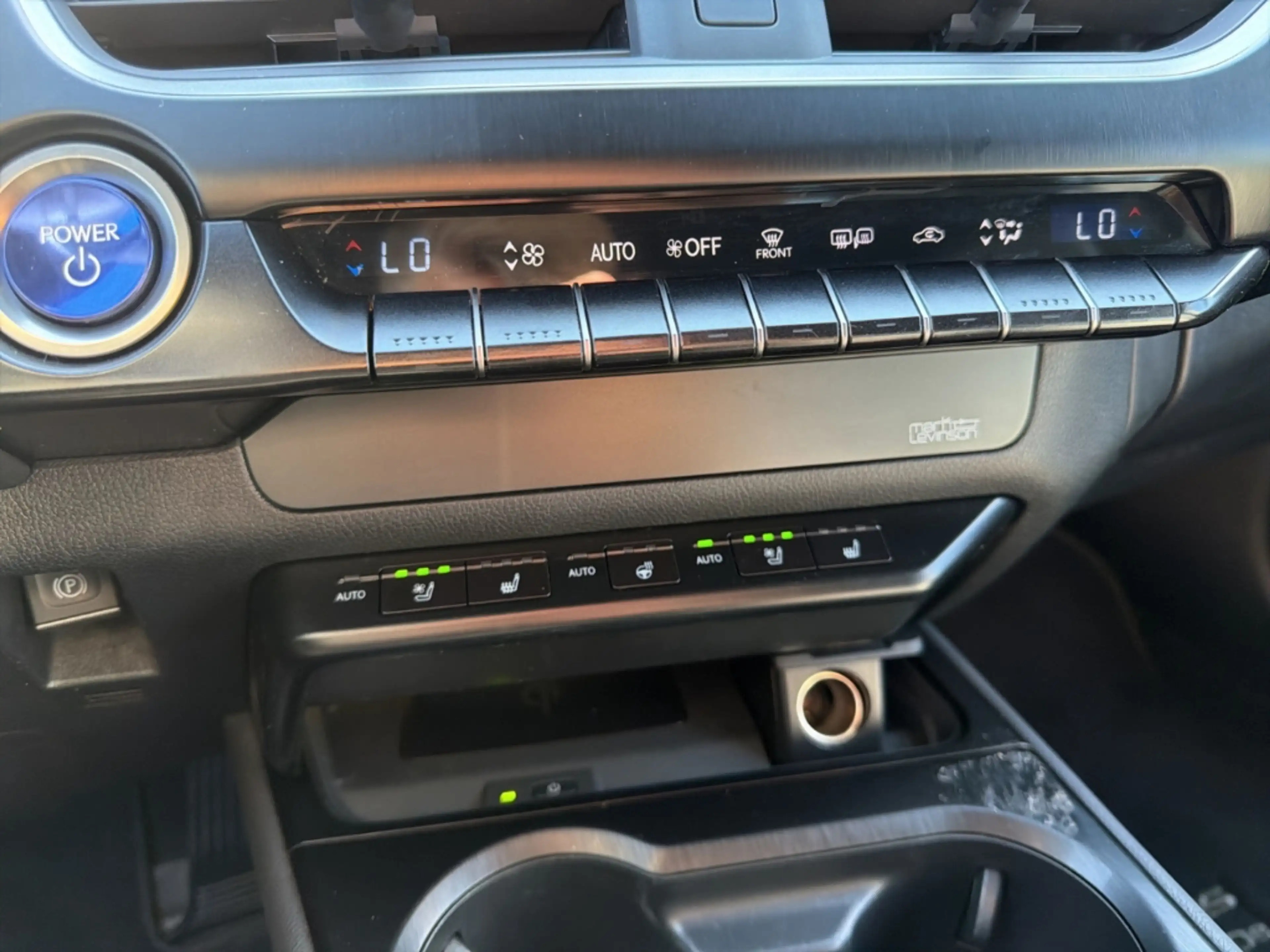 Lexus UX 300e Luxury Head-Up Kamera Navi Leder Sitzklima — photo 18