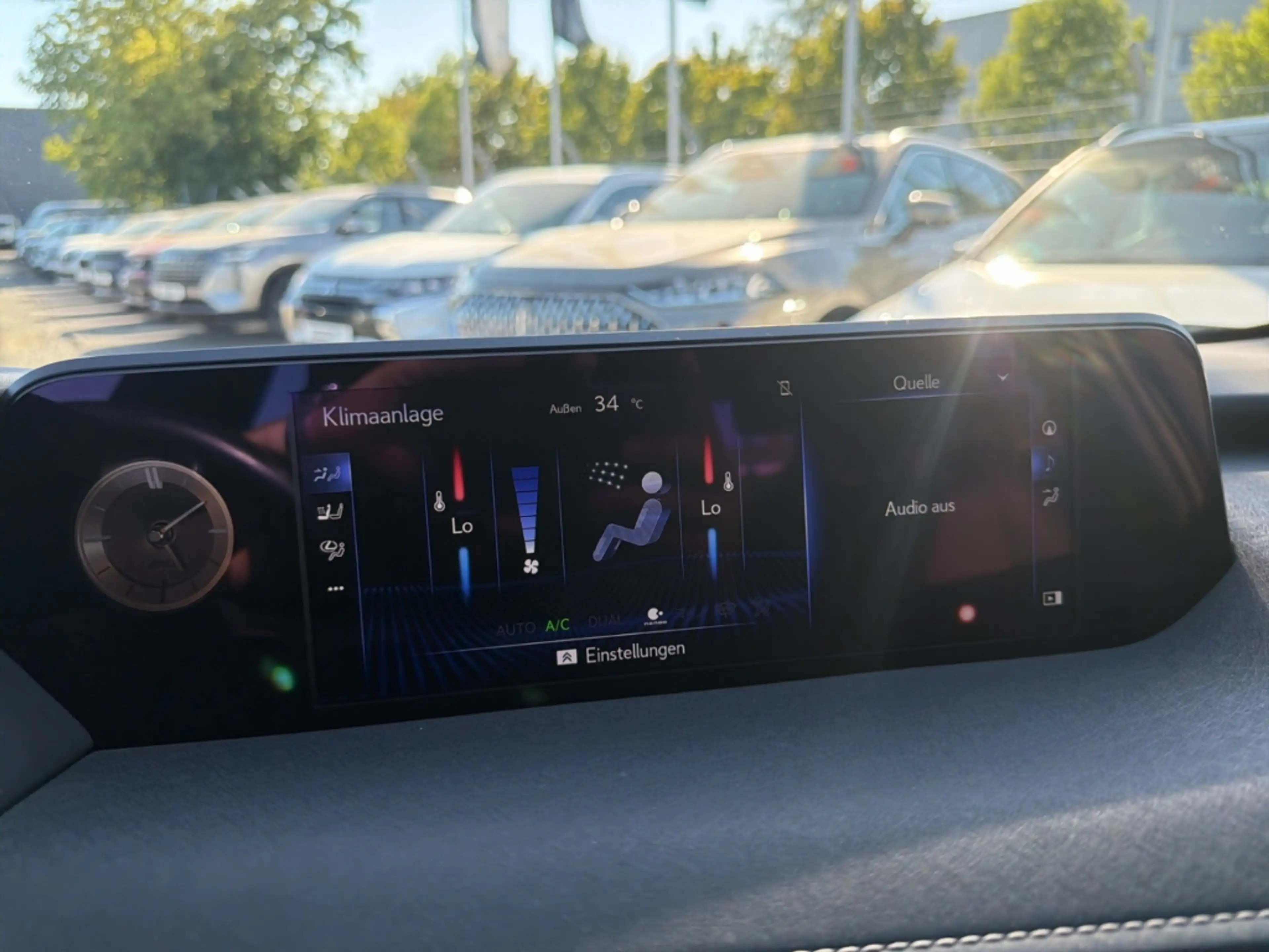 Lexus UX 300e Luxury Head-Up Kamera Navi Leder Sitzklima — photo 15